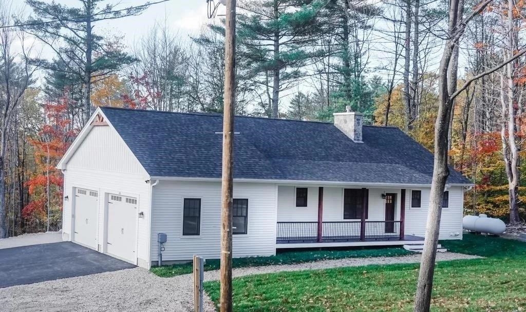 GILFORD NH Home for sale $$799,000 | $568 per sq.ft.