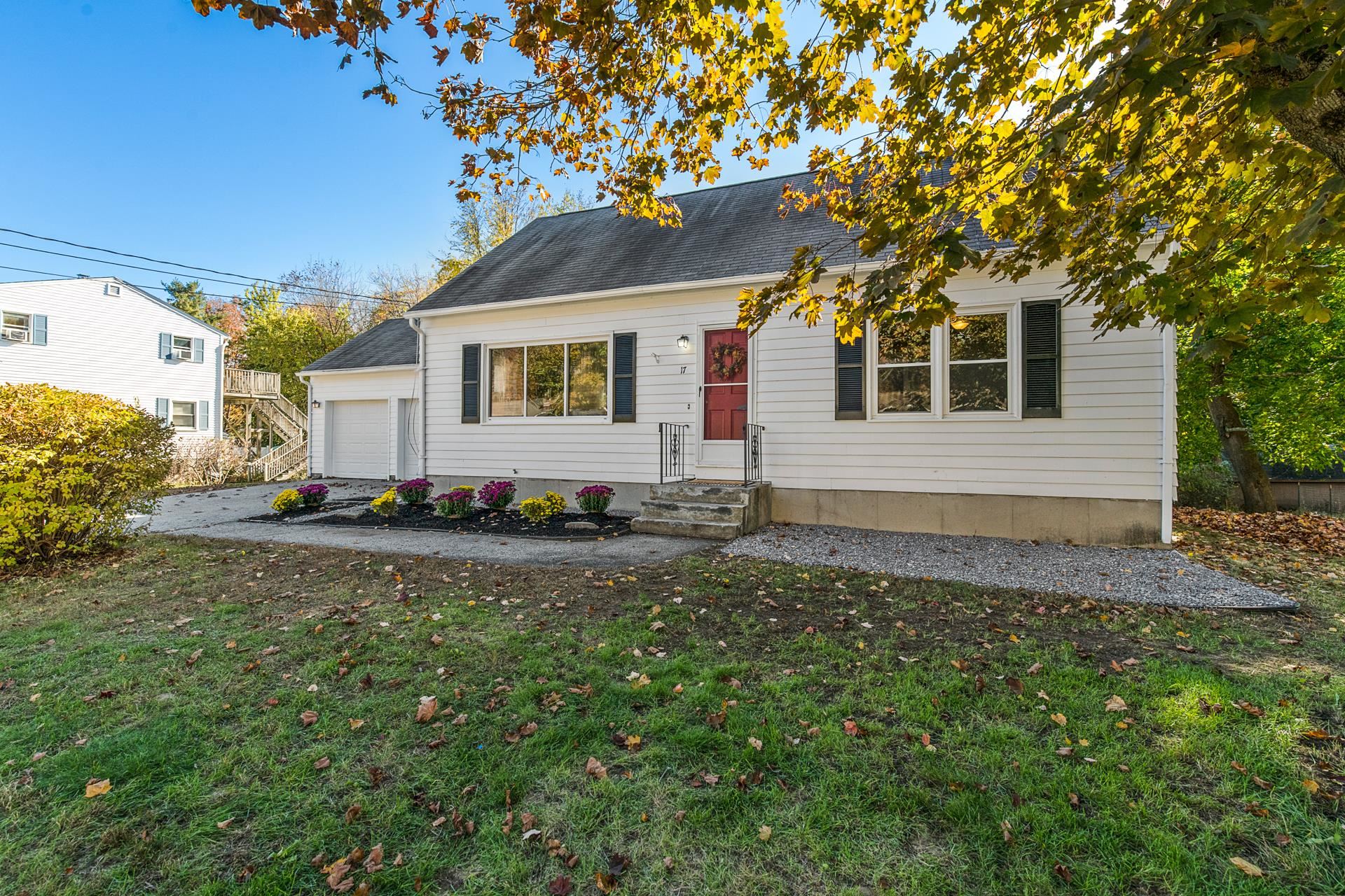 17 First Avenue, Goffstown, NH 03045 NEREN