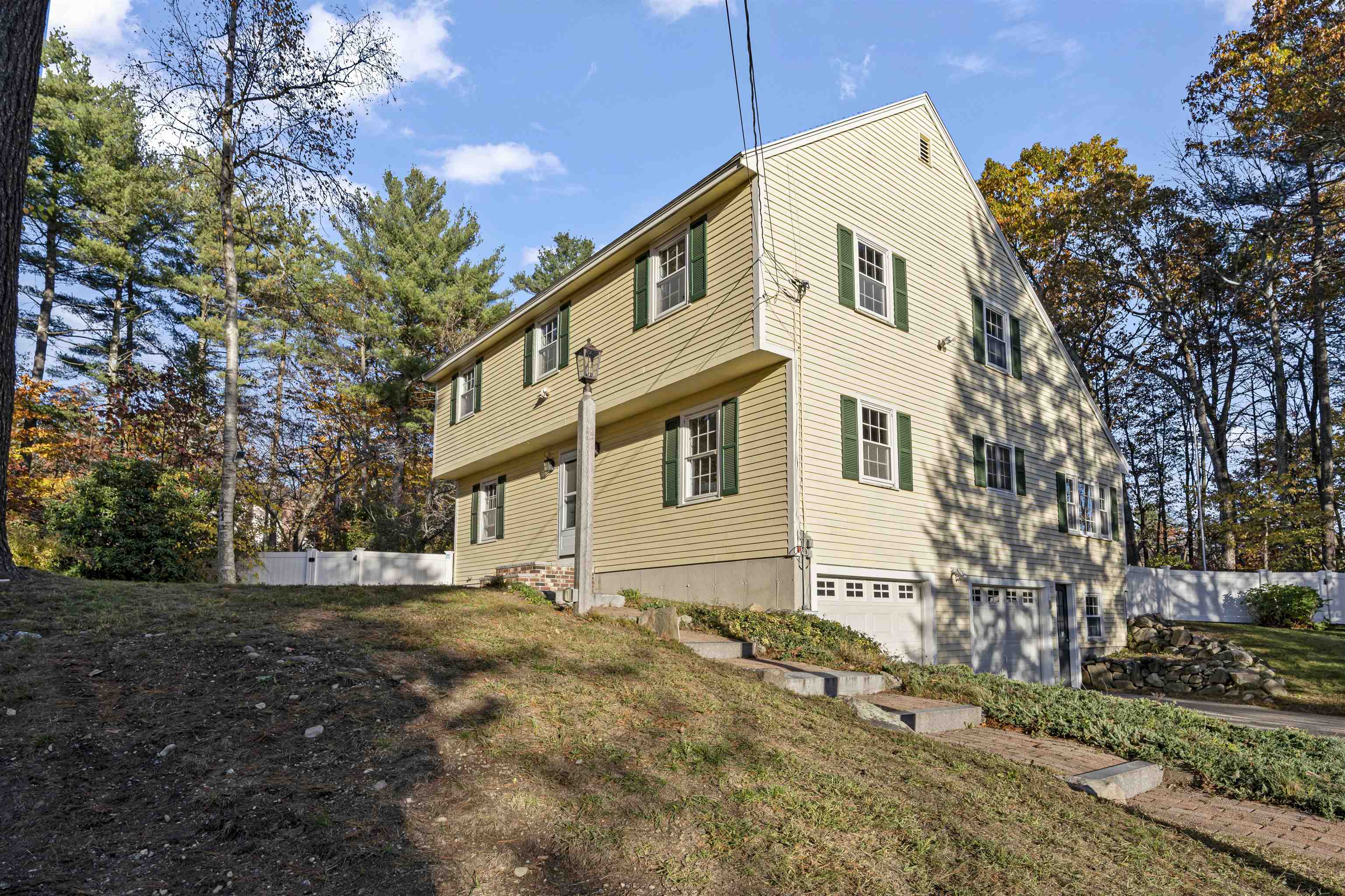 47 Buttrick Road Hampstead, NH Photo