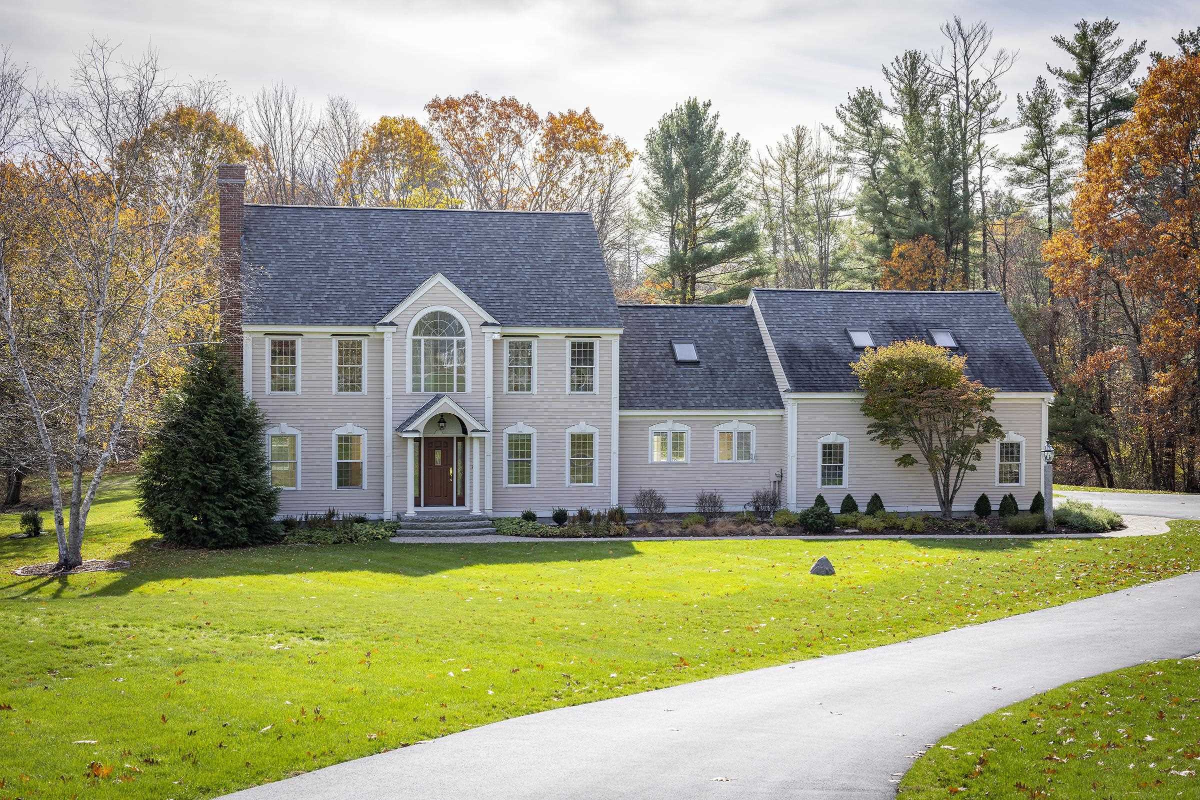 8 Whittaker Drive , Stratham, NH MLS 4935801 Classic Homes Realty