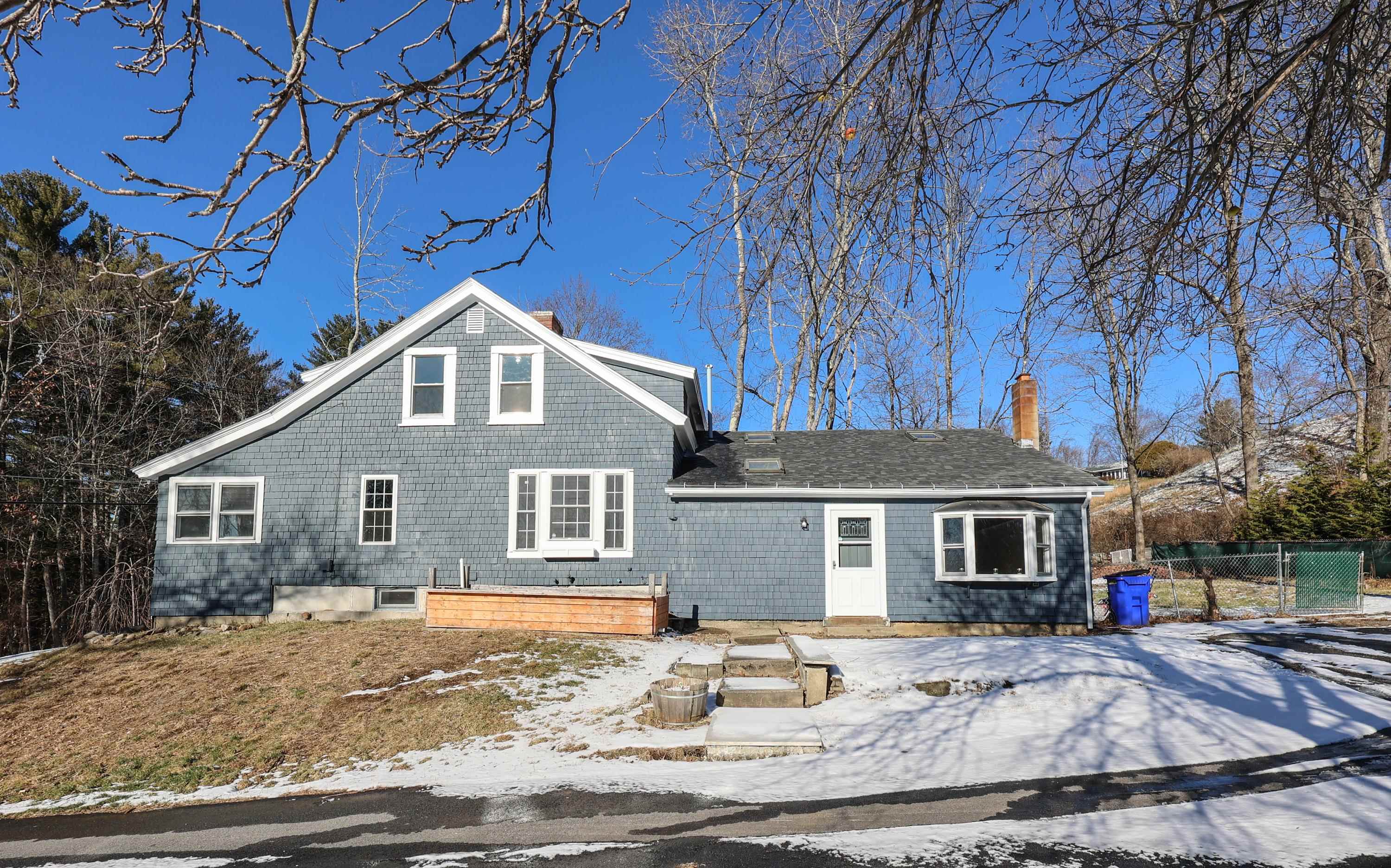 100 Pattee Hill Road Goffstown, NH Photo