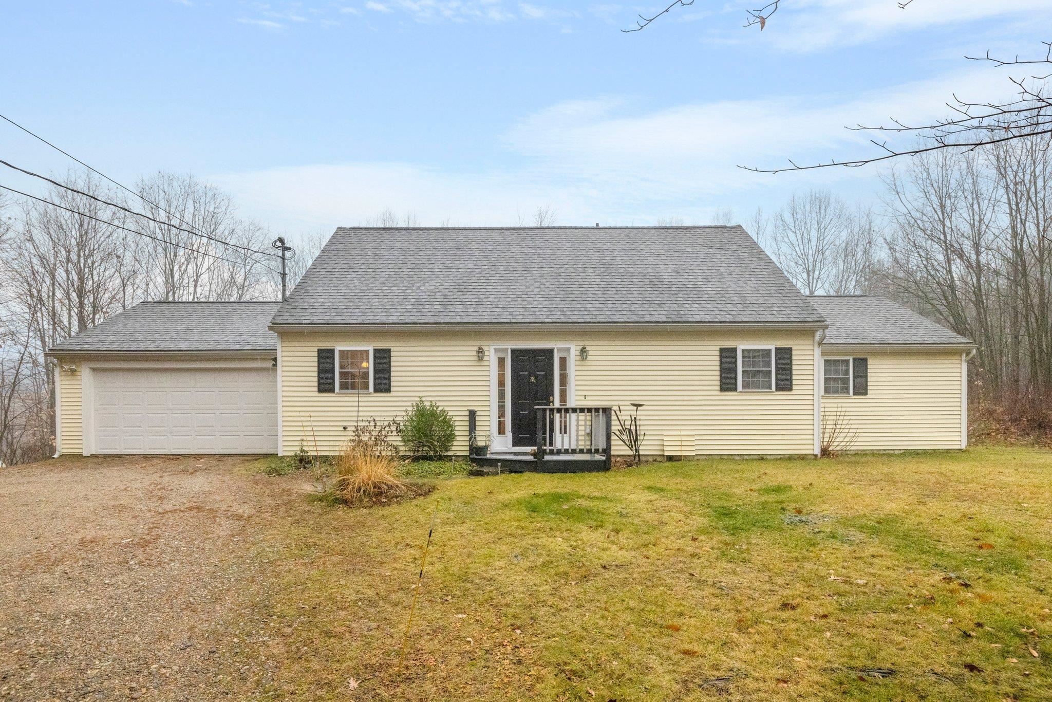 27 Lovers Lane Chichester, NH Photo