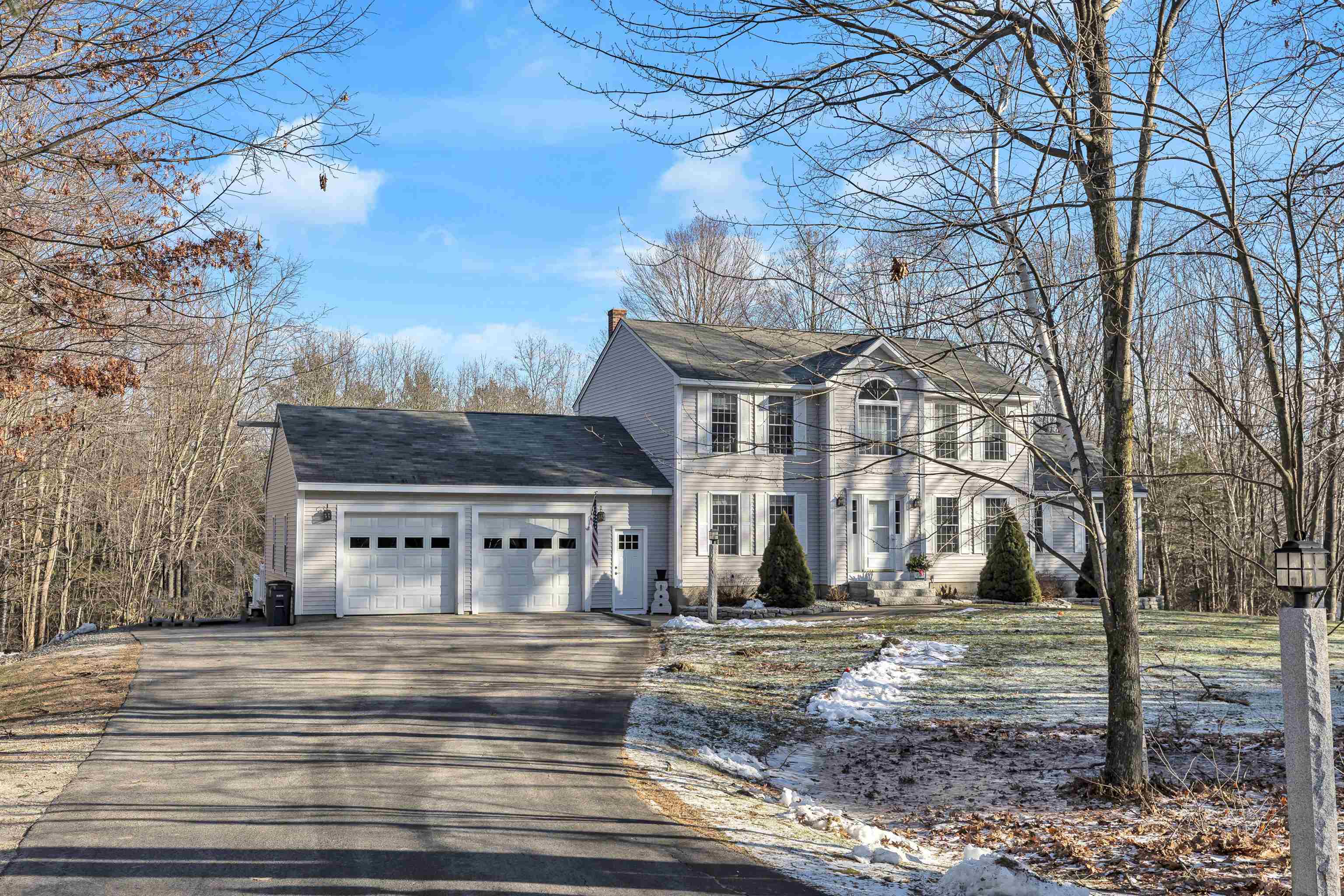 For Sale 14 Laurel Road, Hooksett, NH 03106 3 Beds / 2 Full Baths