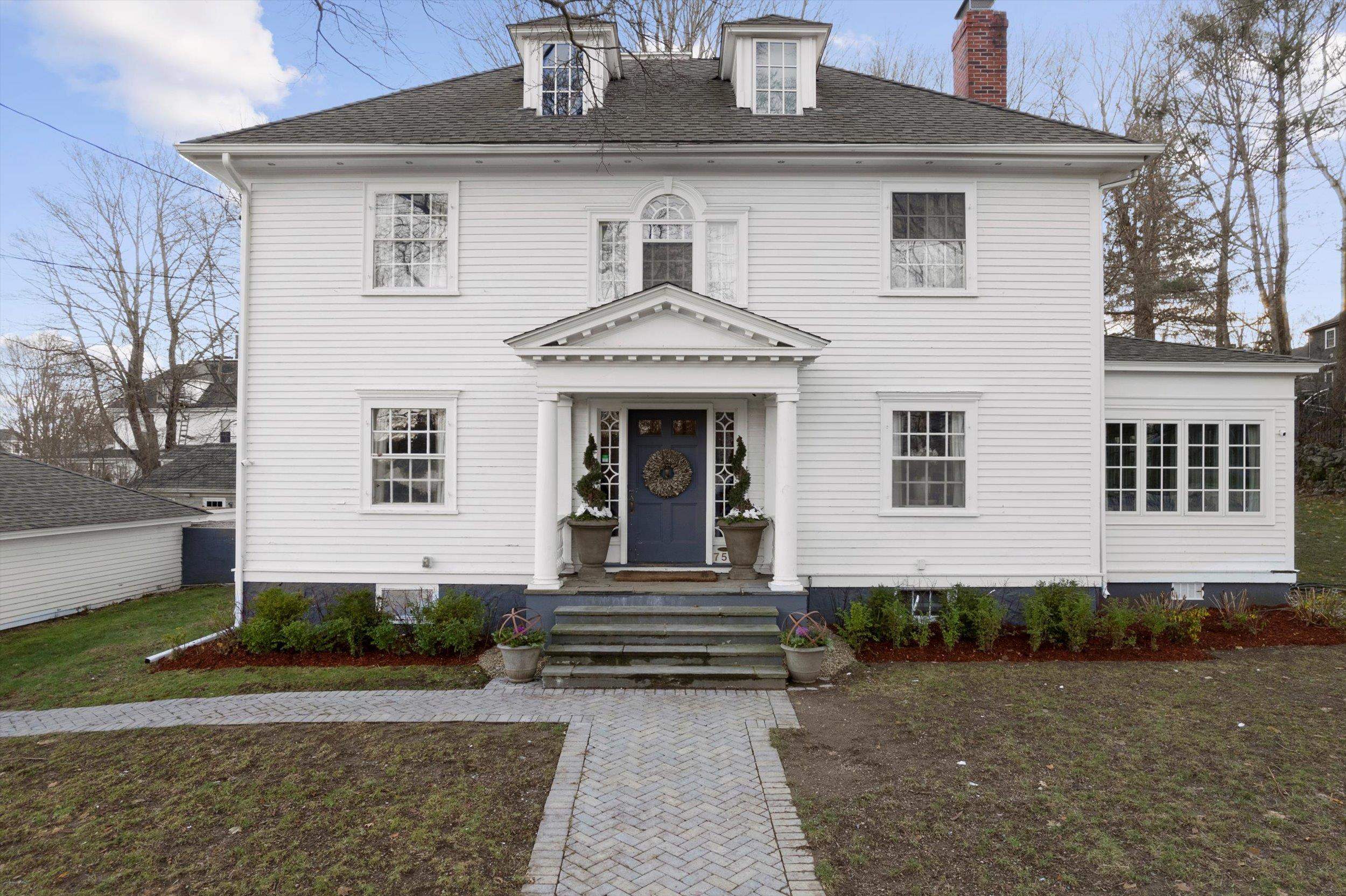 752 South Street, Portsmouth, NH 03801