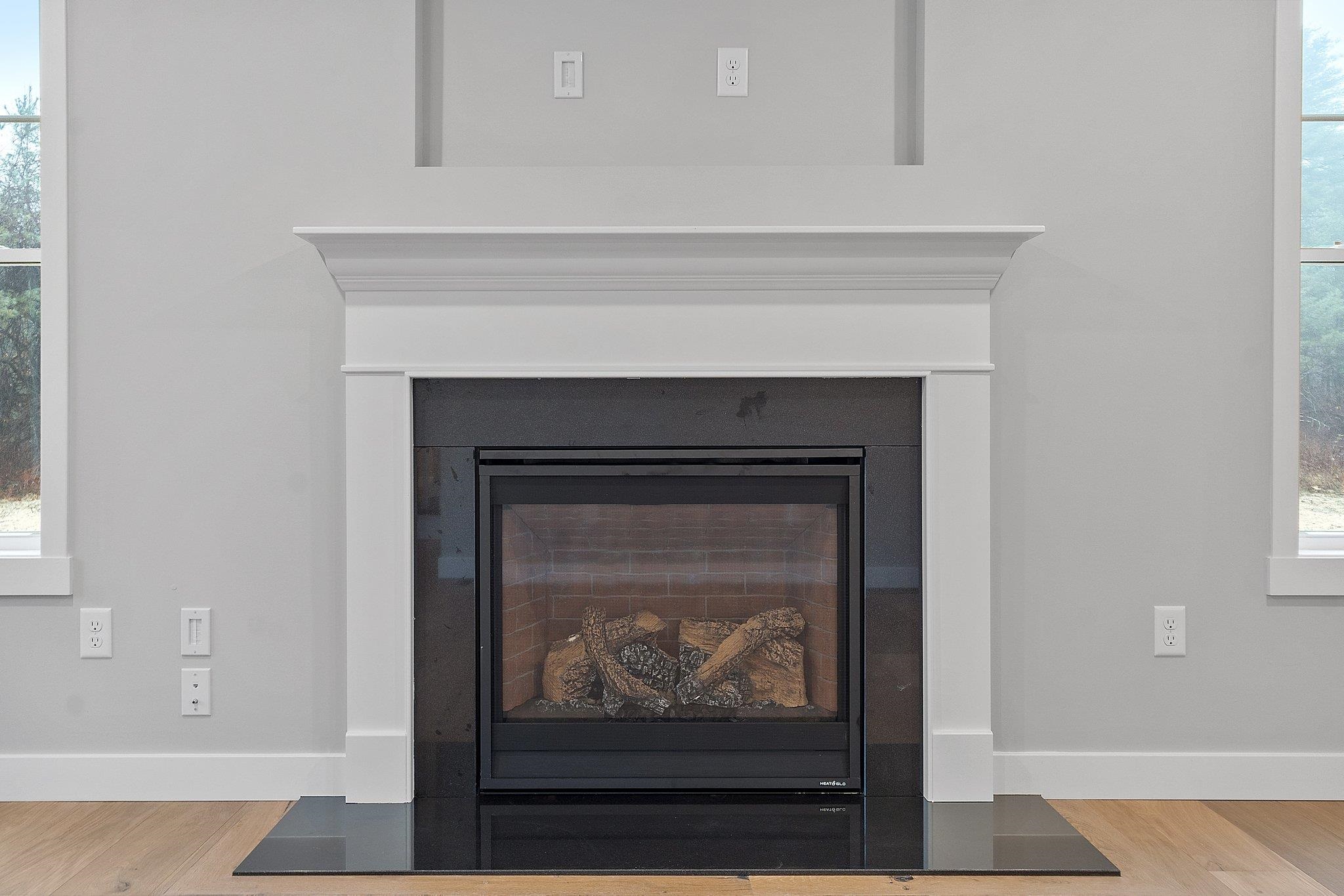 GAS FIREPLACE IN FAMILY ROOM