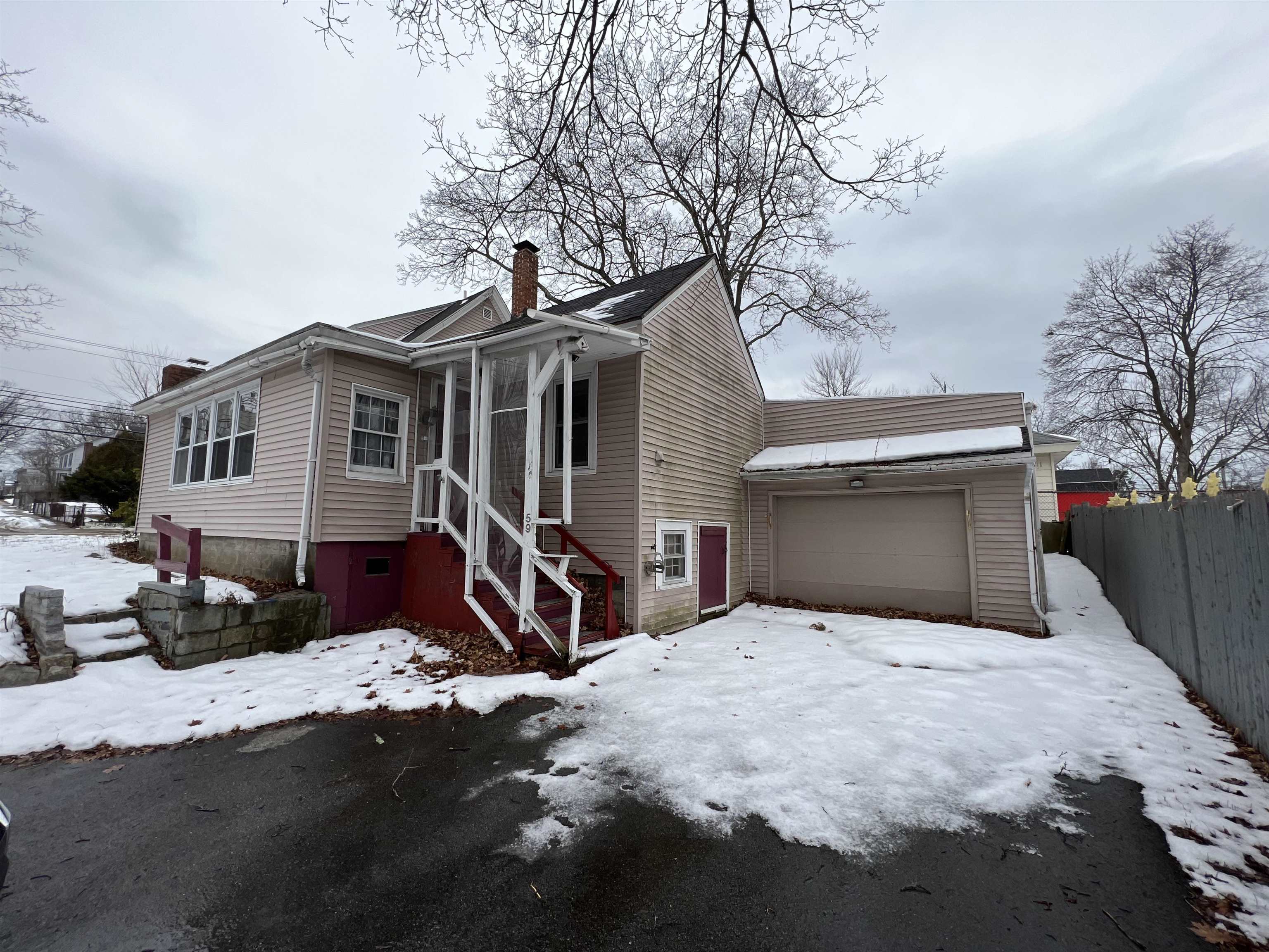 59 Amherst Street, Nashua NH 03064 MLS 4941897 359,000 Bean Group