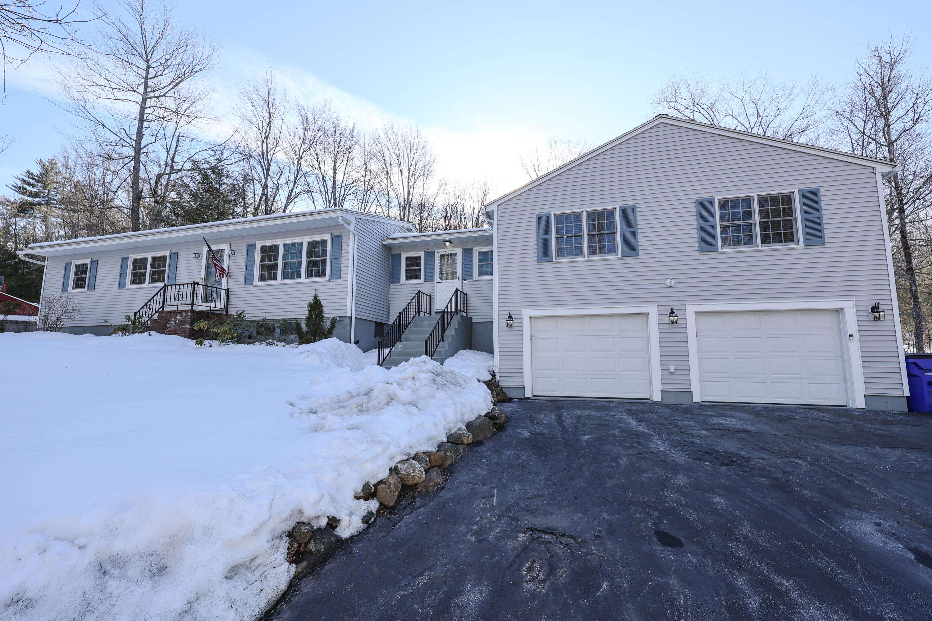 118 Wallace Road Goffstown, NH Photo