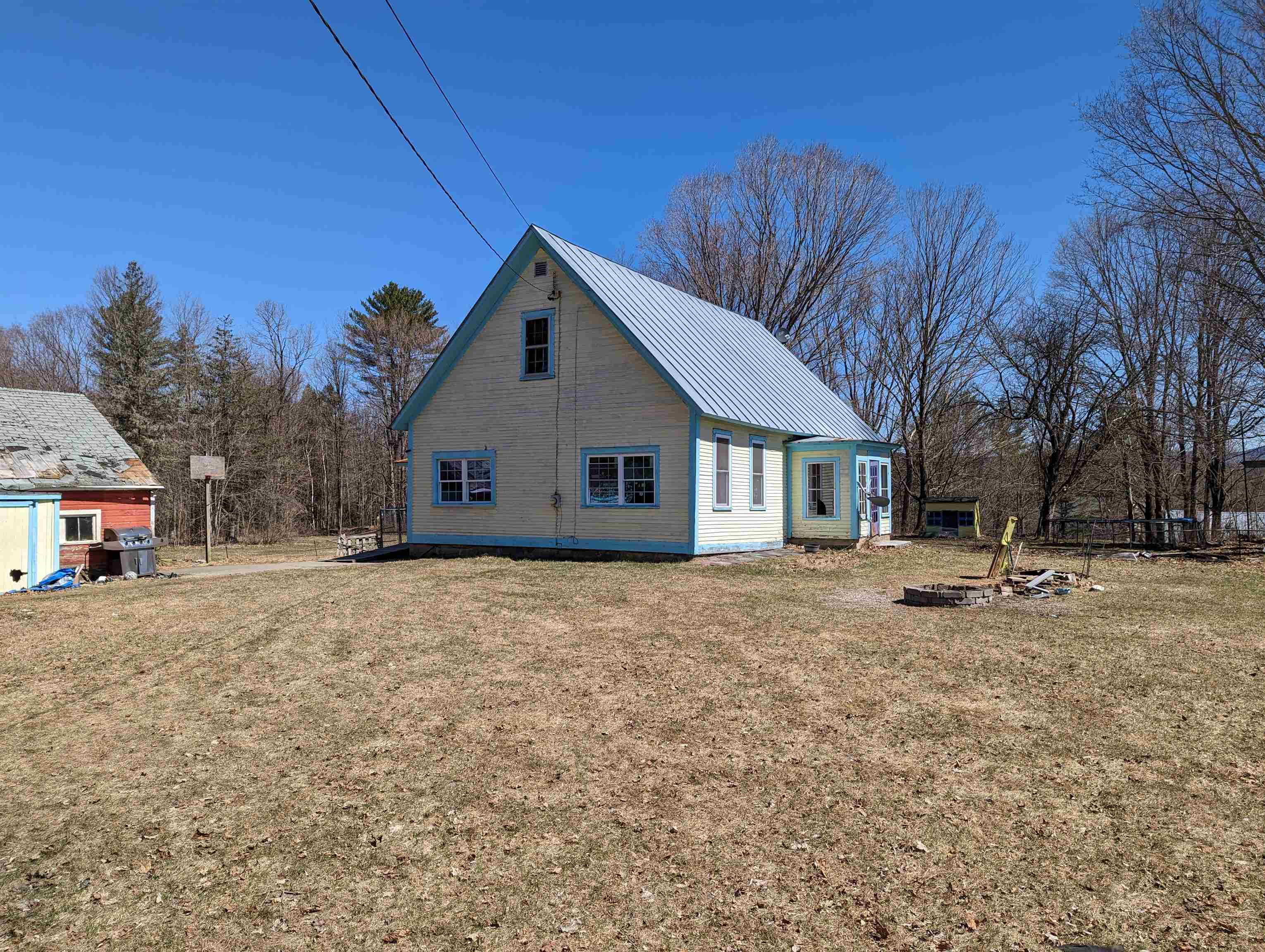 Ascutney Weathersfield VT Homes For Sale page 1
