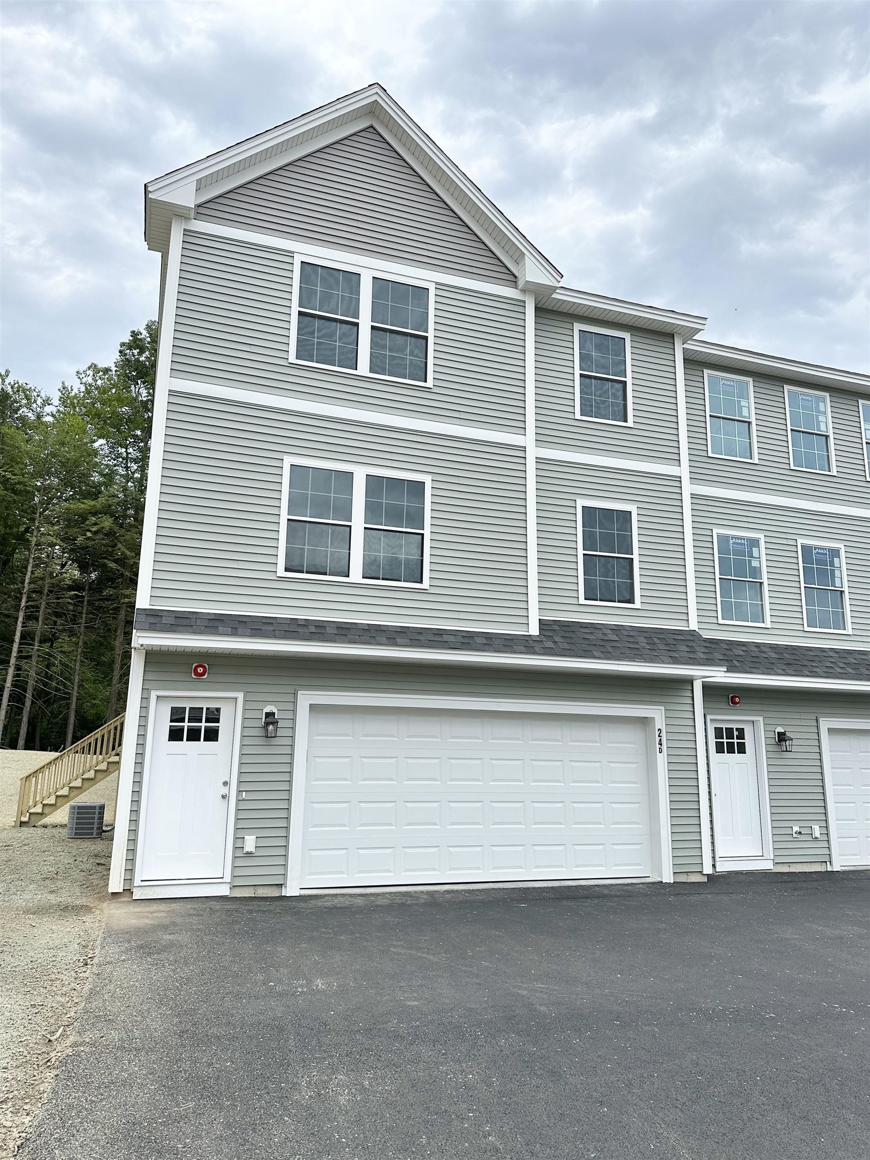 Photo of Unit 12 Timber Ridge Drive Nottingham NH 03290