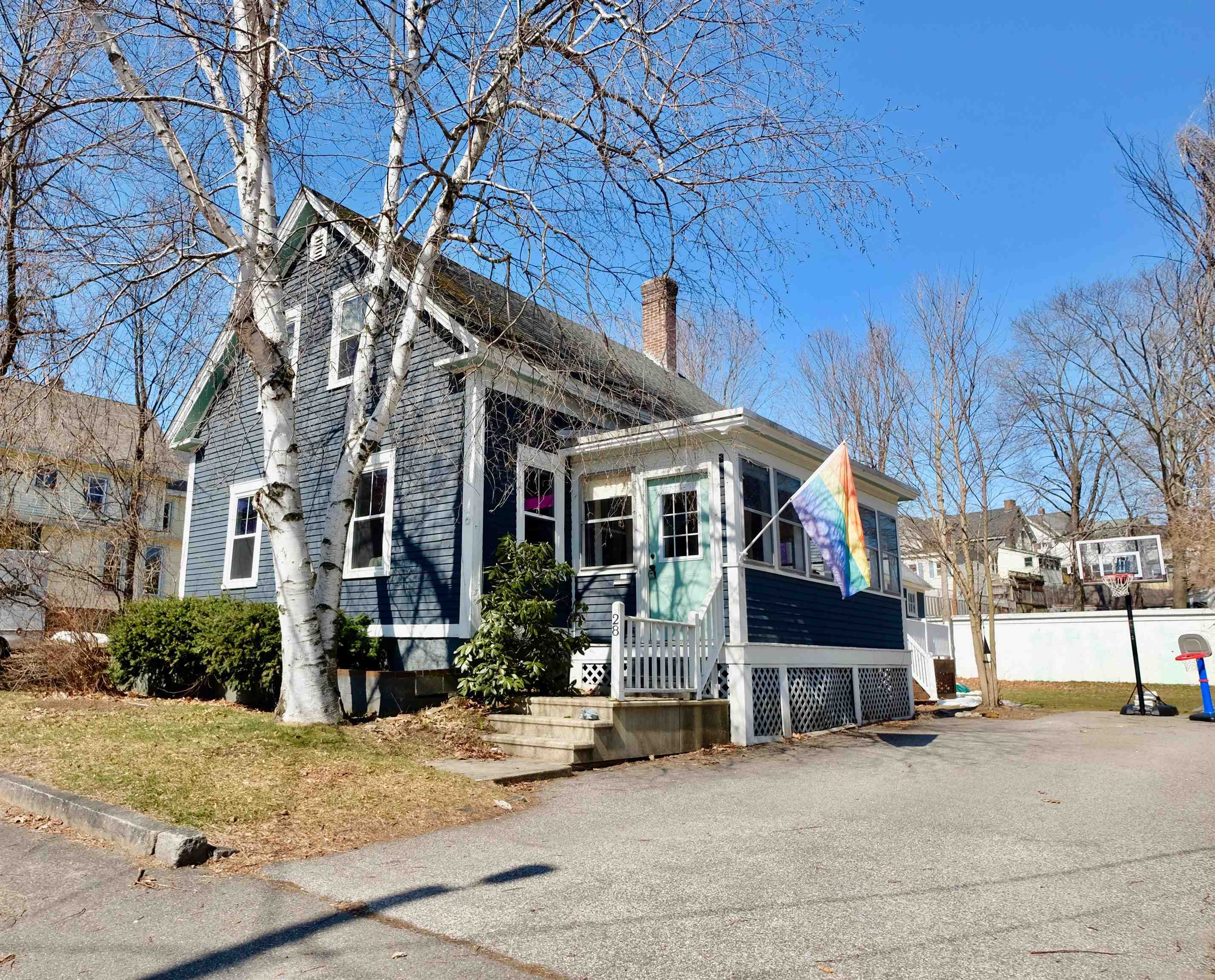 28 Maple Street, Concord, NH 03301