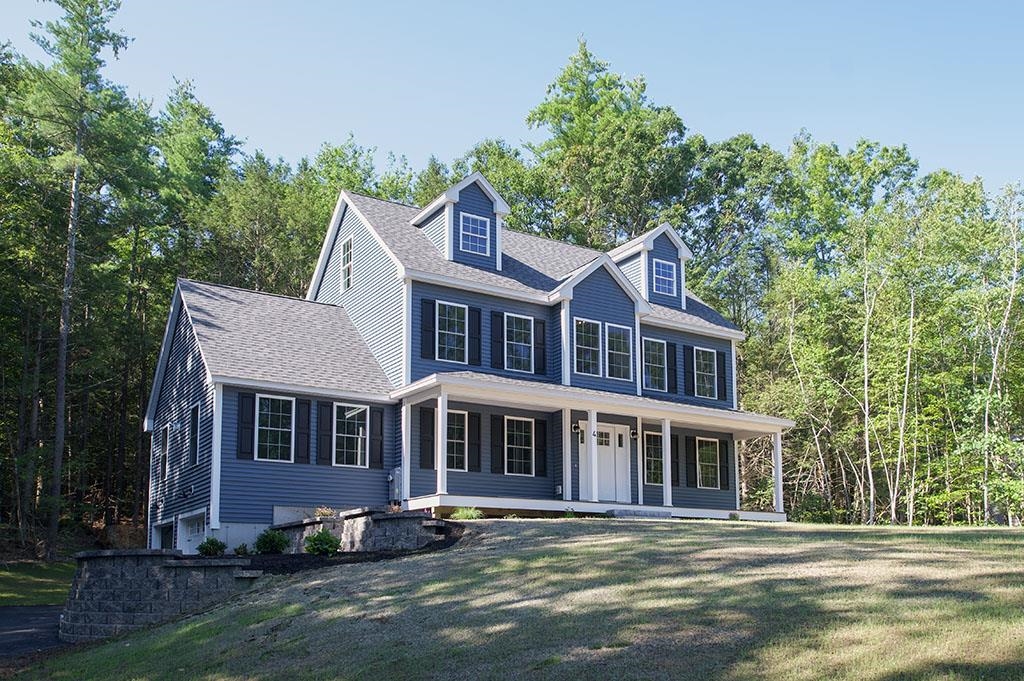 For Sale 4 Kristina Lane, Sandown, NH 03873 3 Beds / 1 Full Bath / 1