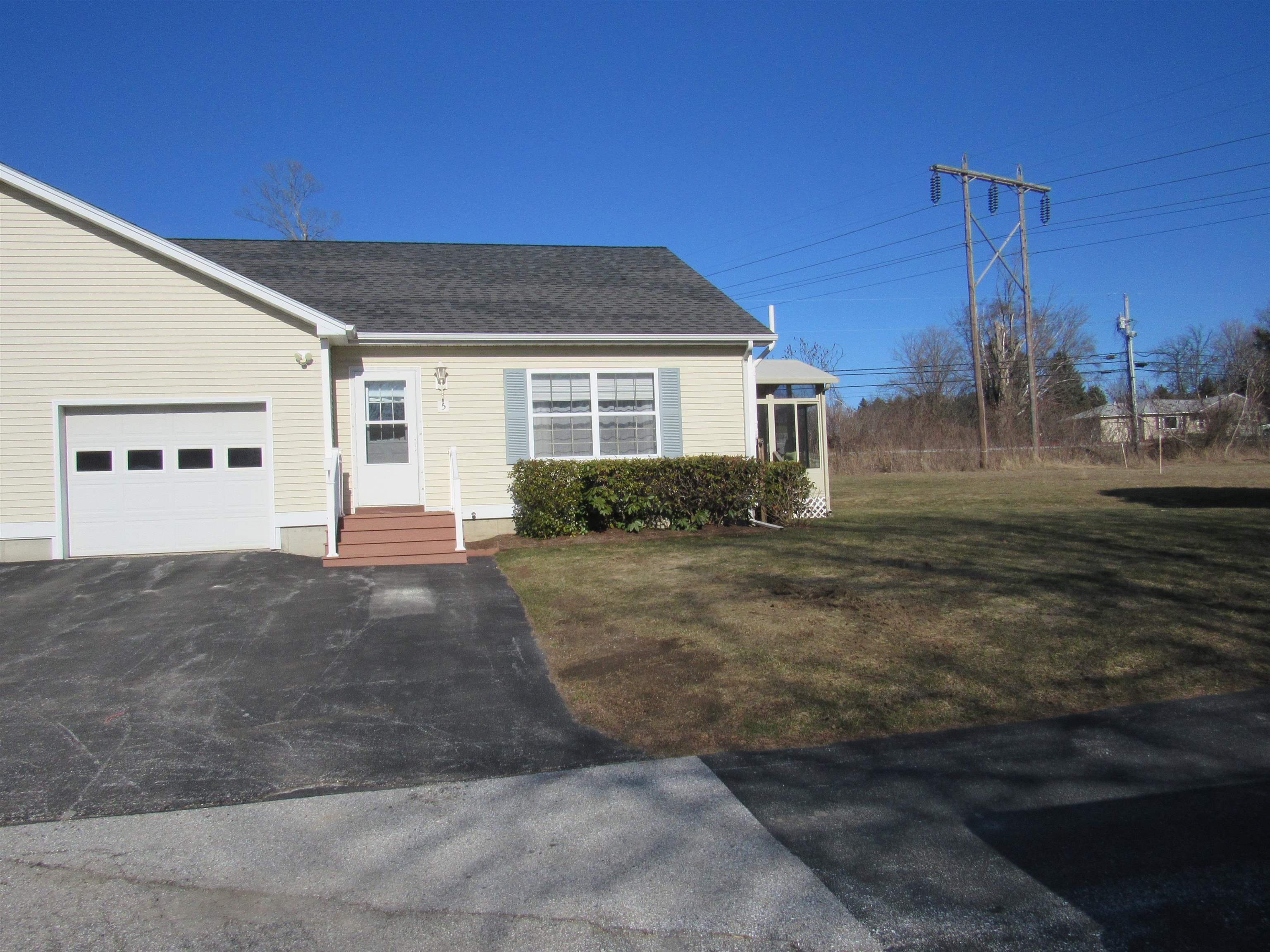 For Sale 5 Samhannah Drive, Swanton, VT 05488 2 Beds / 1 Full Bath