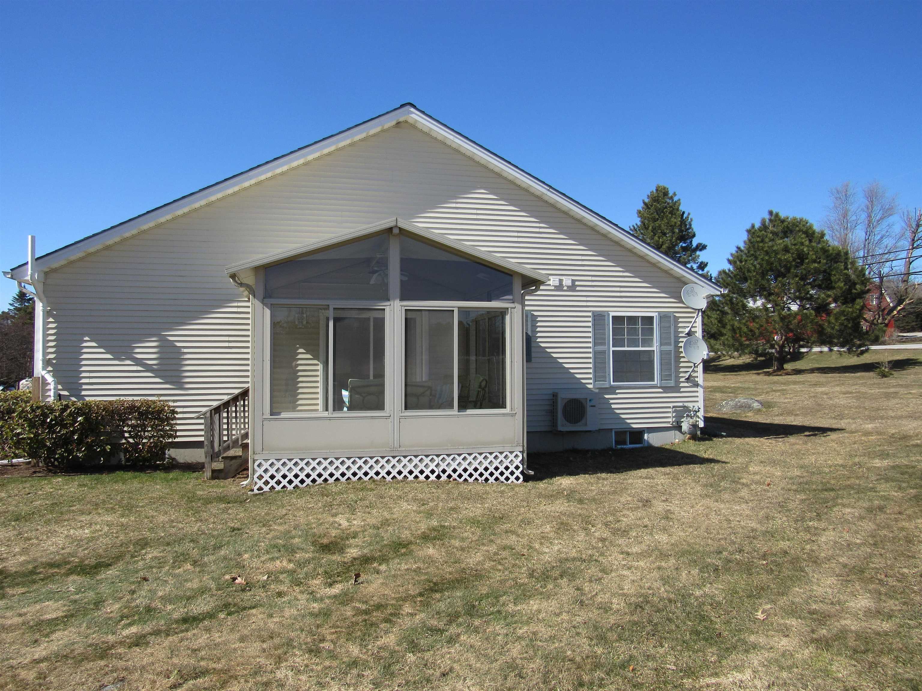 For Sale 5 Samhannah Drive, Swanton, VT 05488 2 Beds / 1 Full Bath