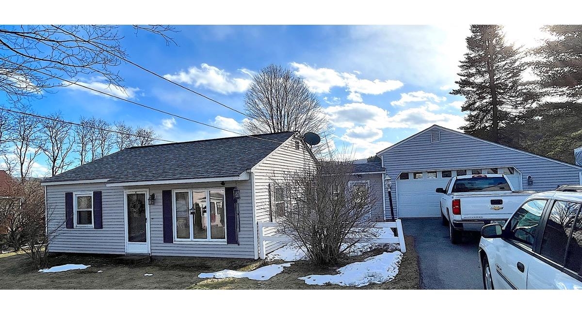 Enfield NH Homes For Sale with 2 Bedrooms page 1