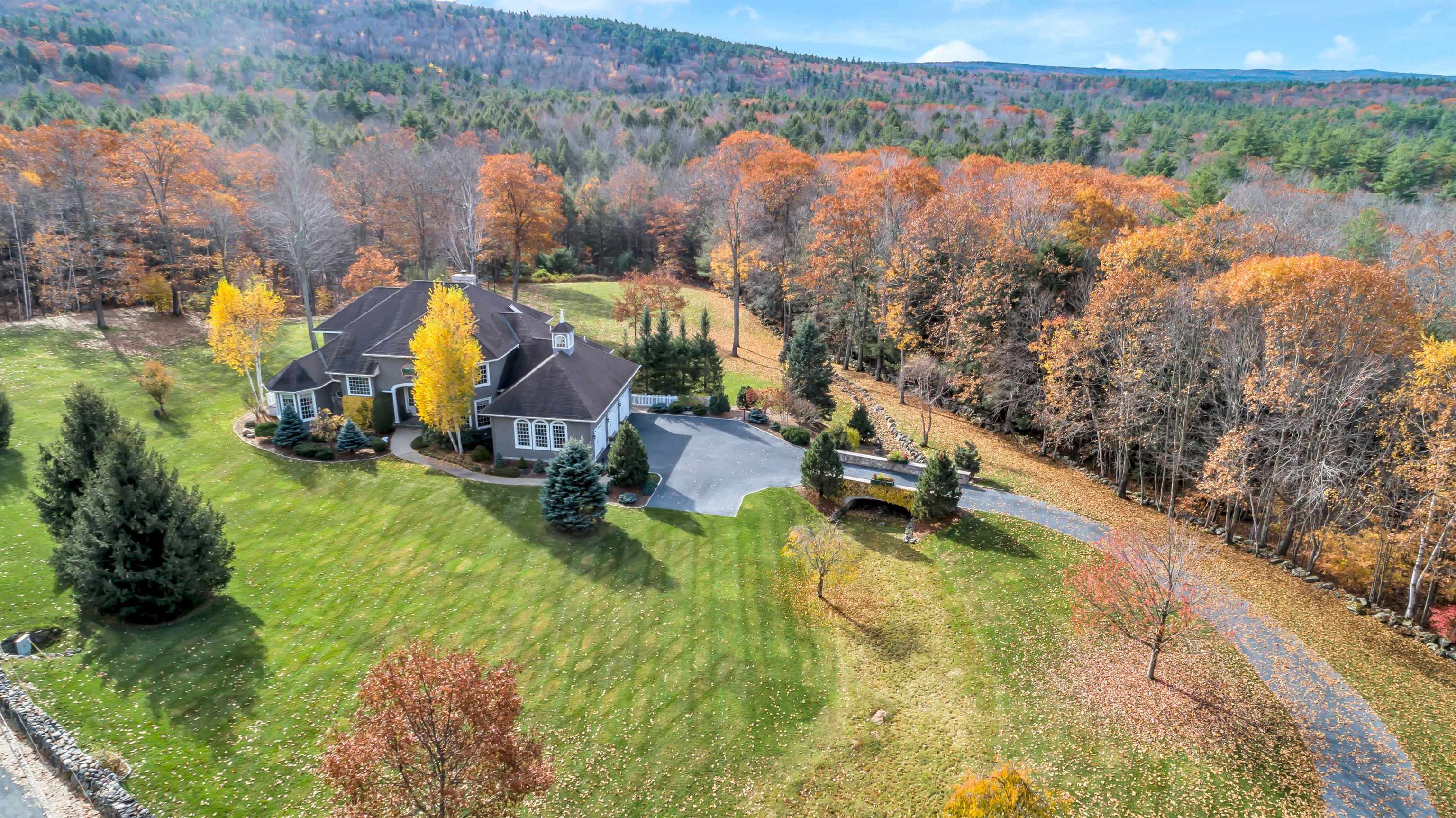 For Sale 611 Old Mountain Road, Peterborough, NH 03458 6 Beds / 2