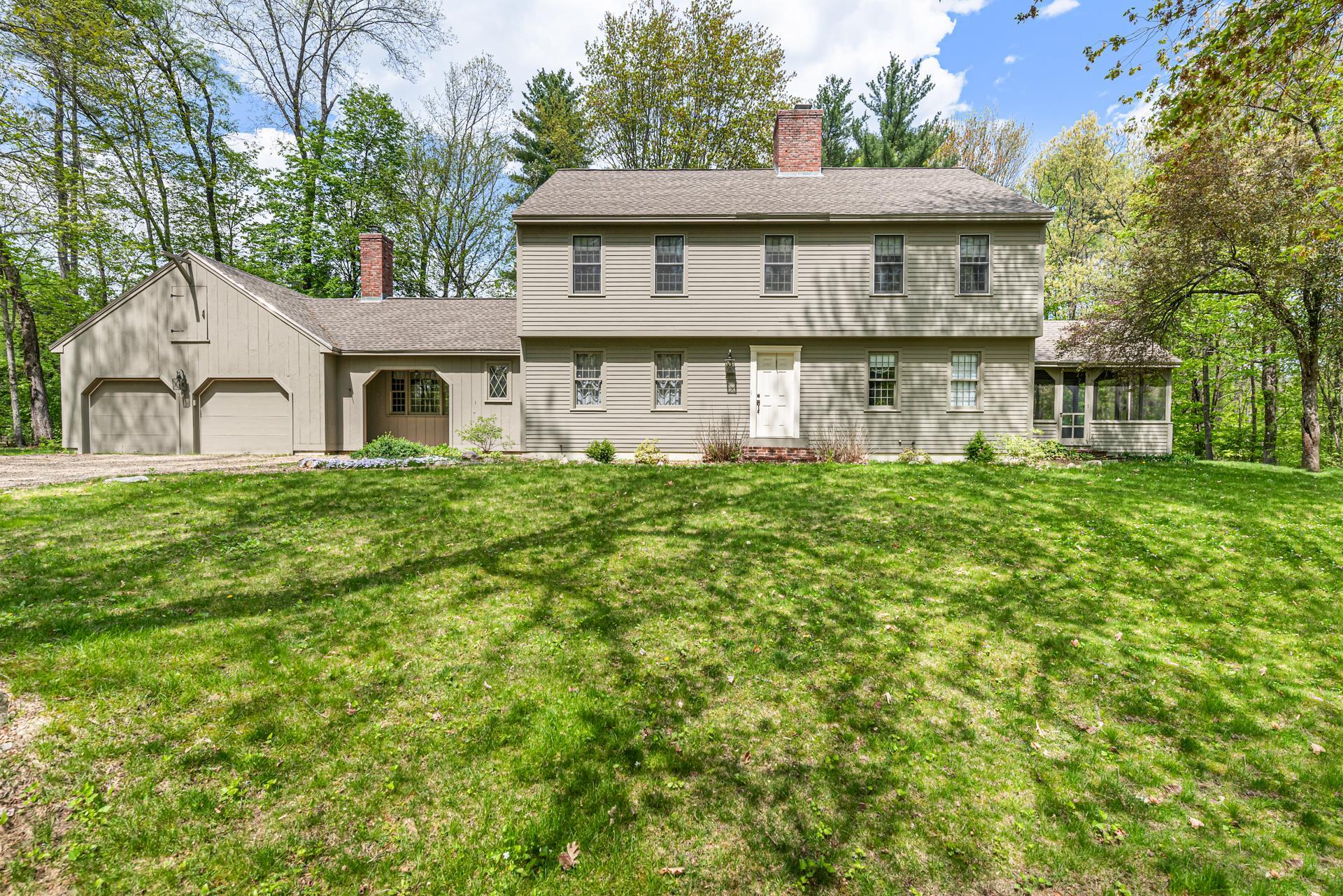 11 Martingale Road, Amherst, NH 03031