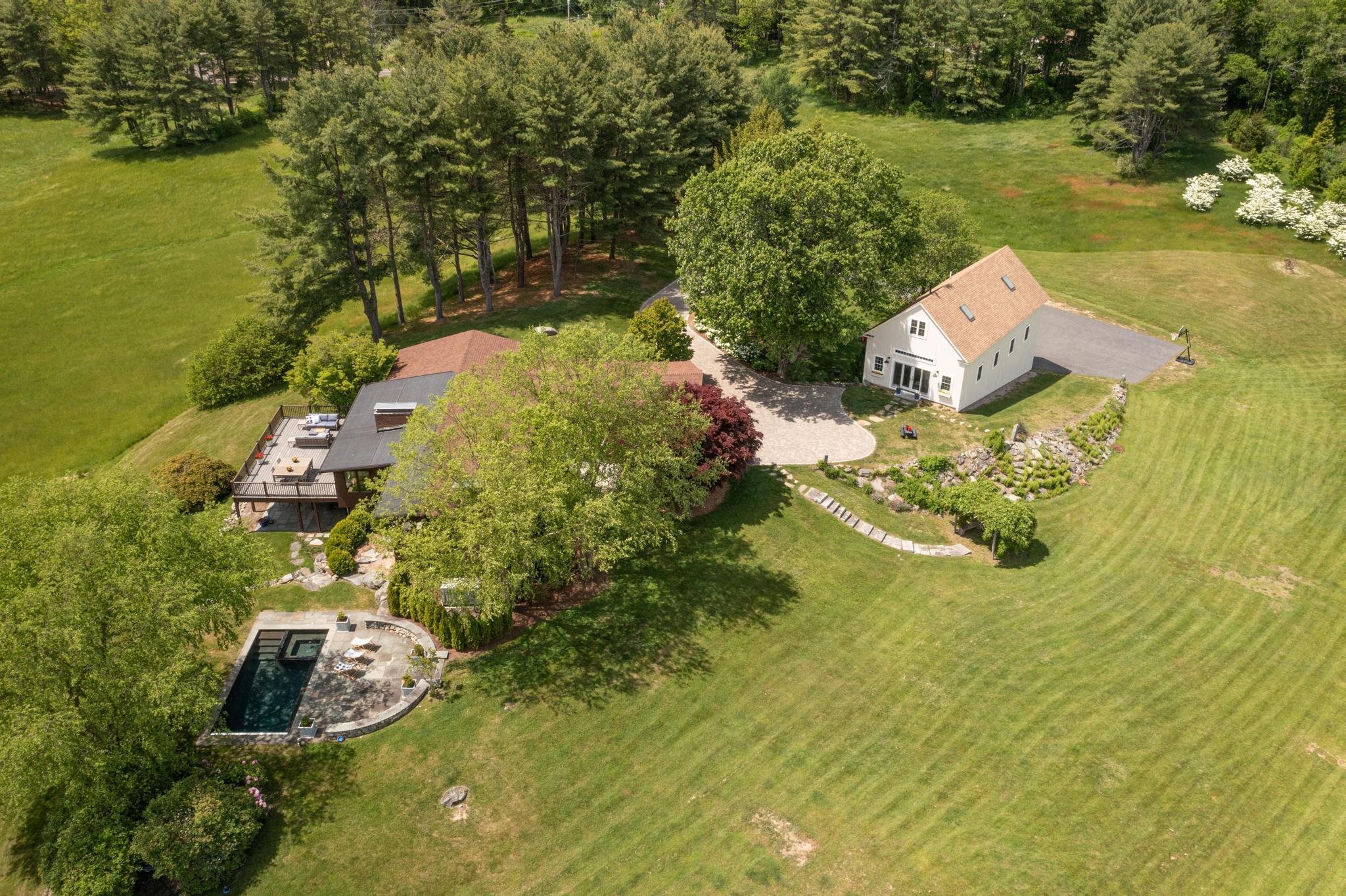 for-sale-37-newfields-road-exeter-nh-03833-4-beds-3-full-baths
