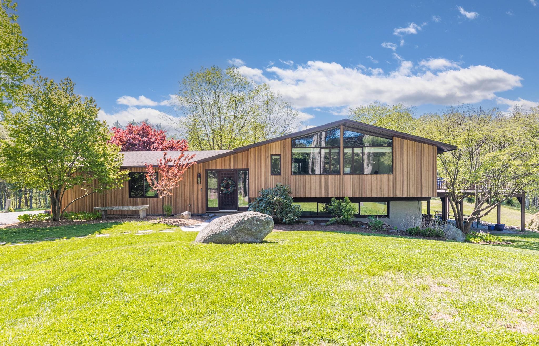 For Sale 37 Newfields Road, Exeter, NH 03833 4 Beds / 3 Full Baths