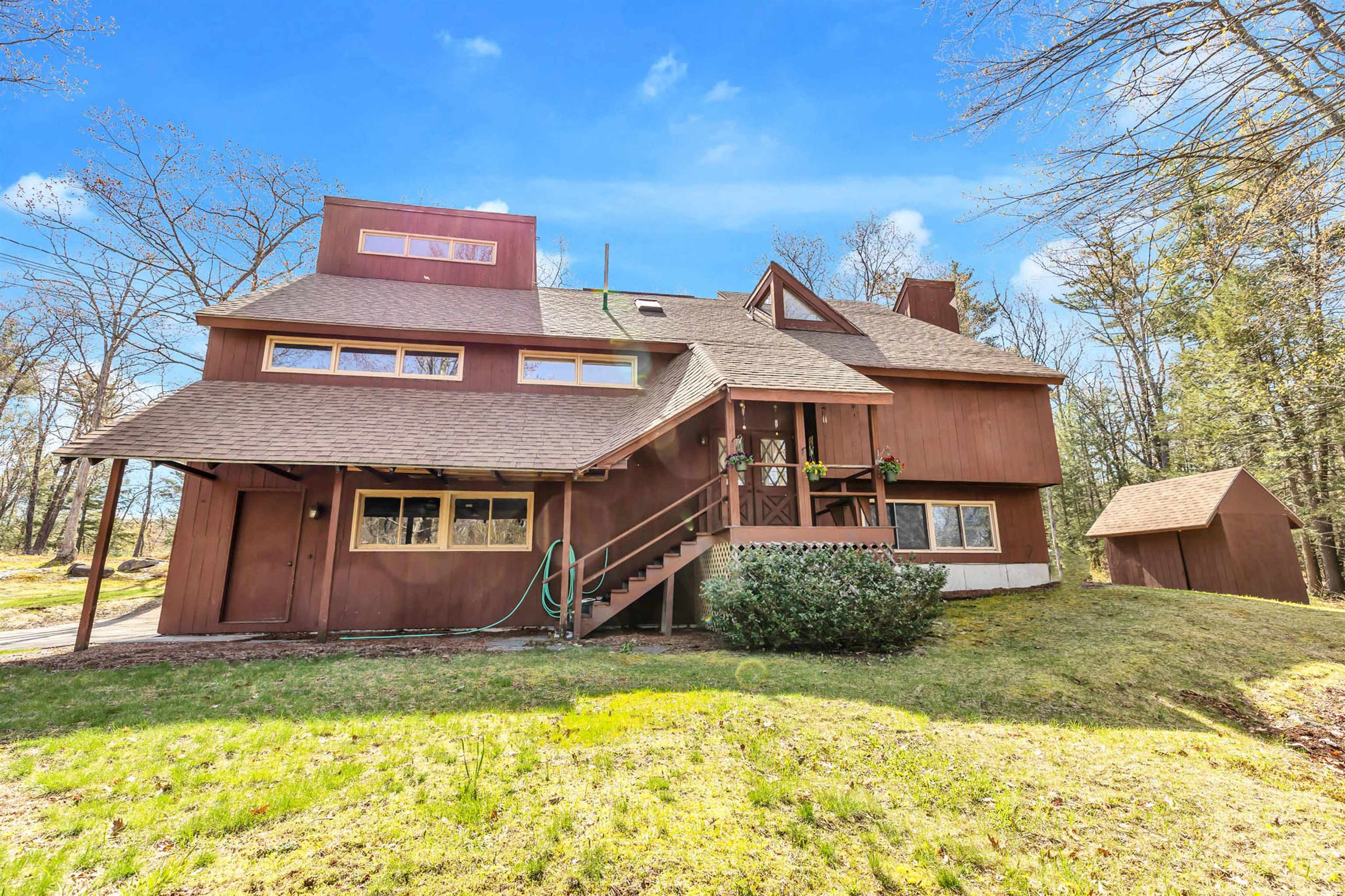 54 Lyndeborough Road, Amherst, NH 03031