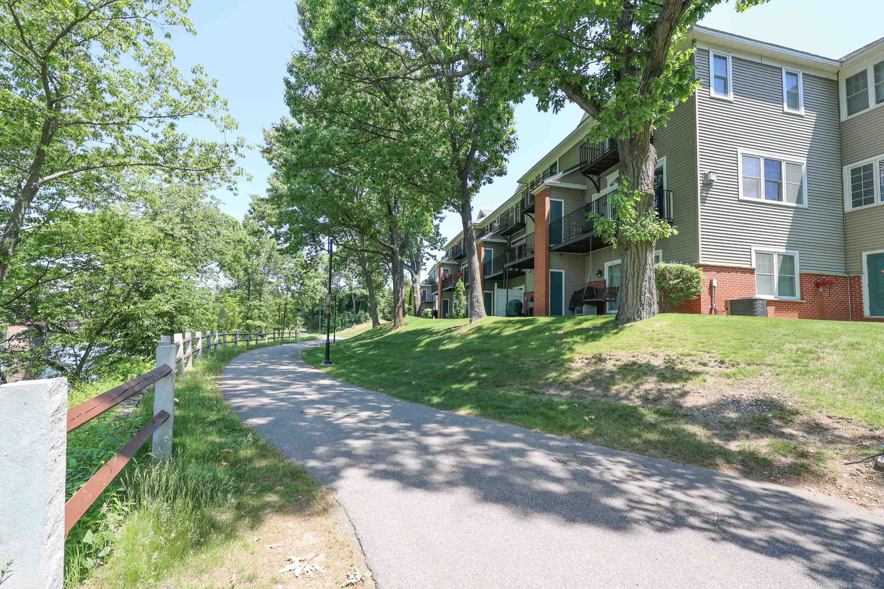 123 Riverwalk Way #4C, Manchester NH 03101 | MLS # 4951069 | $539,000