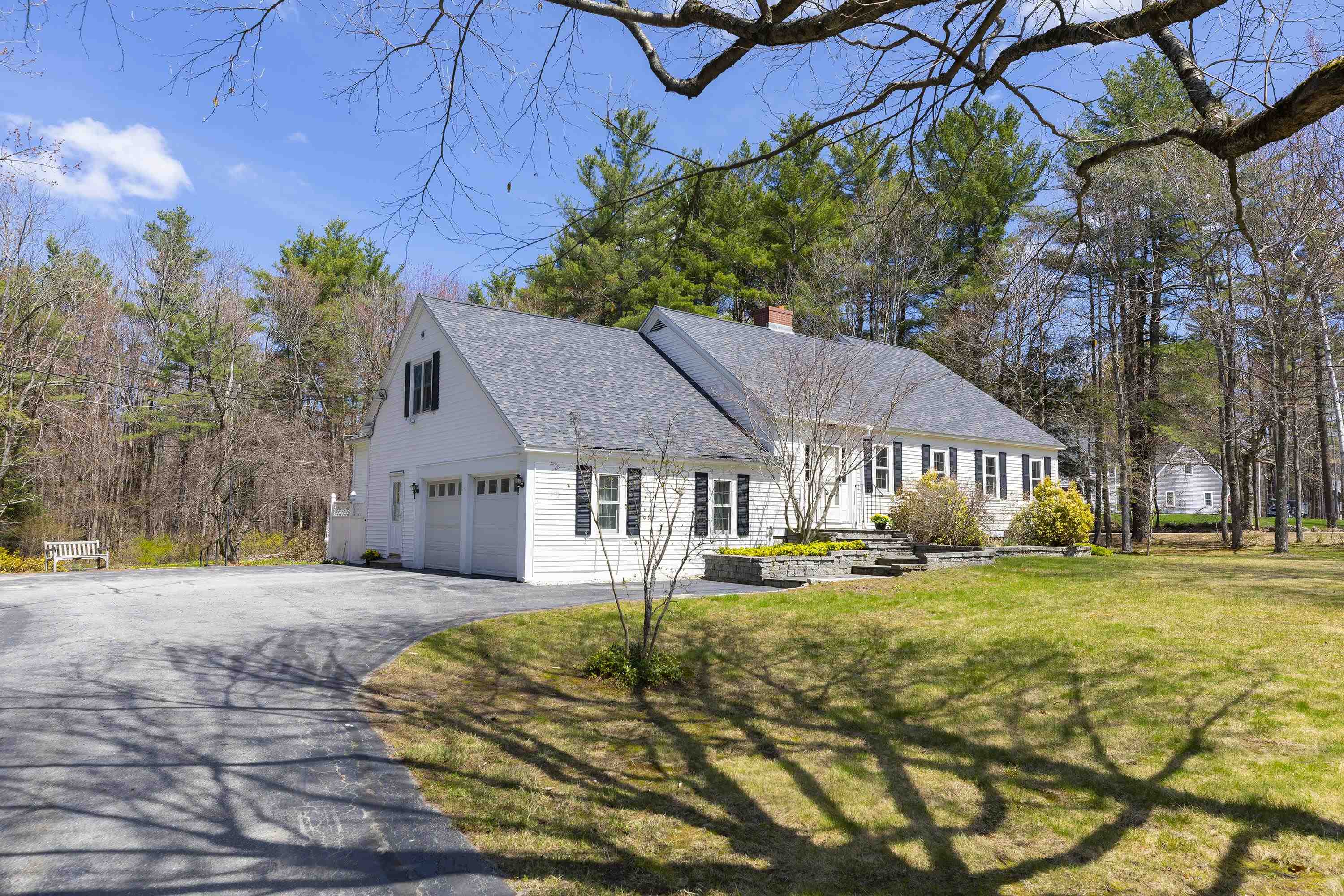 25 Birch Acres Road New London, NH Photo