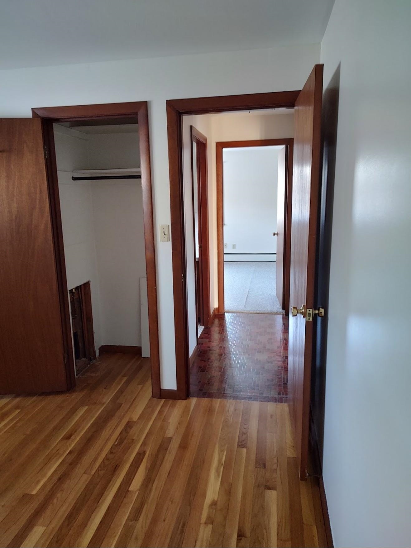 2 Bedrooms (upstairs unit B)
