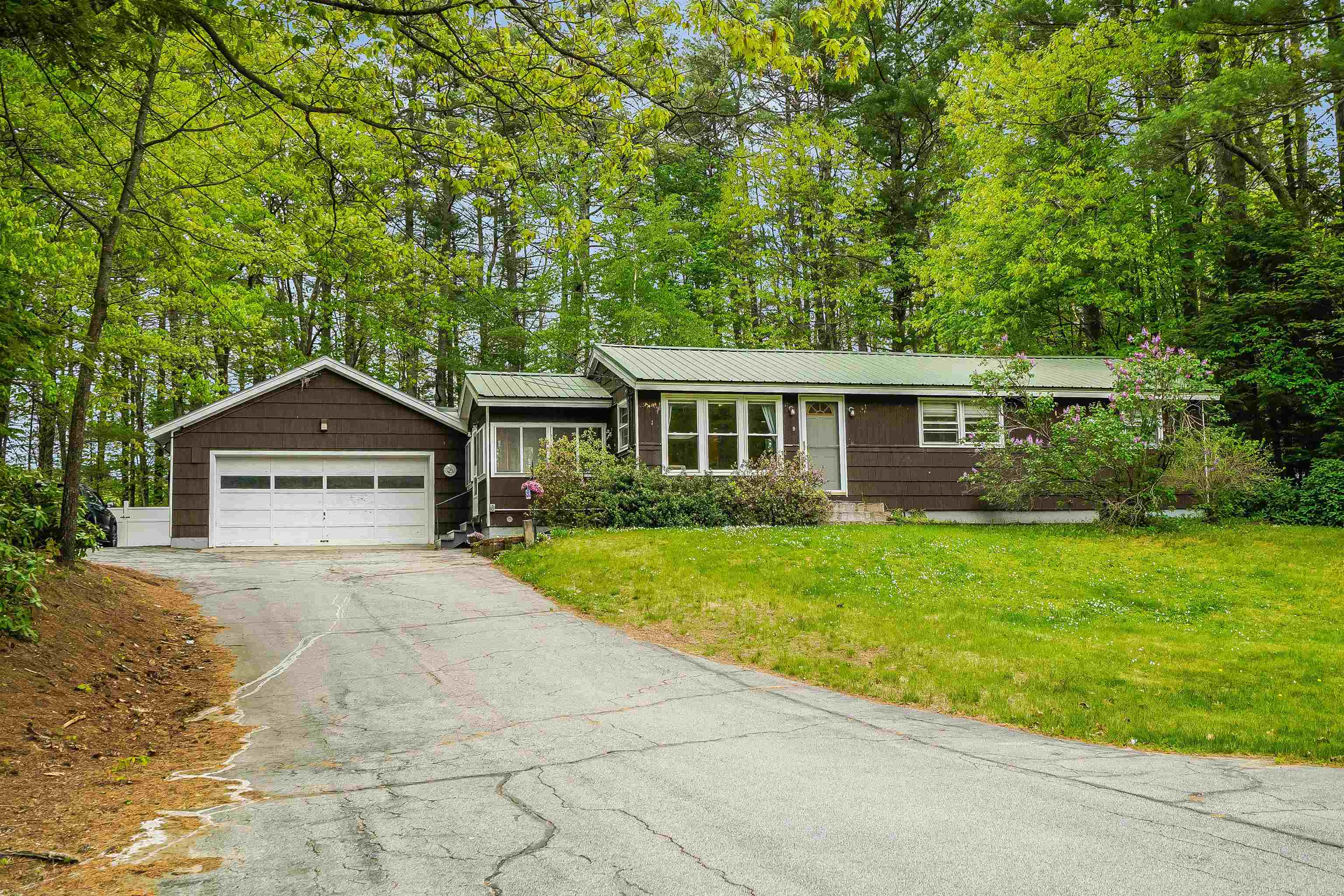 9 Woodhill Road Bow, NH Photo