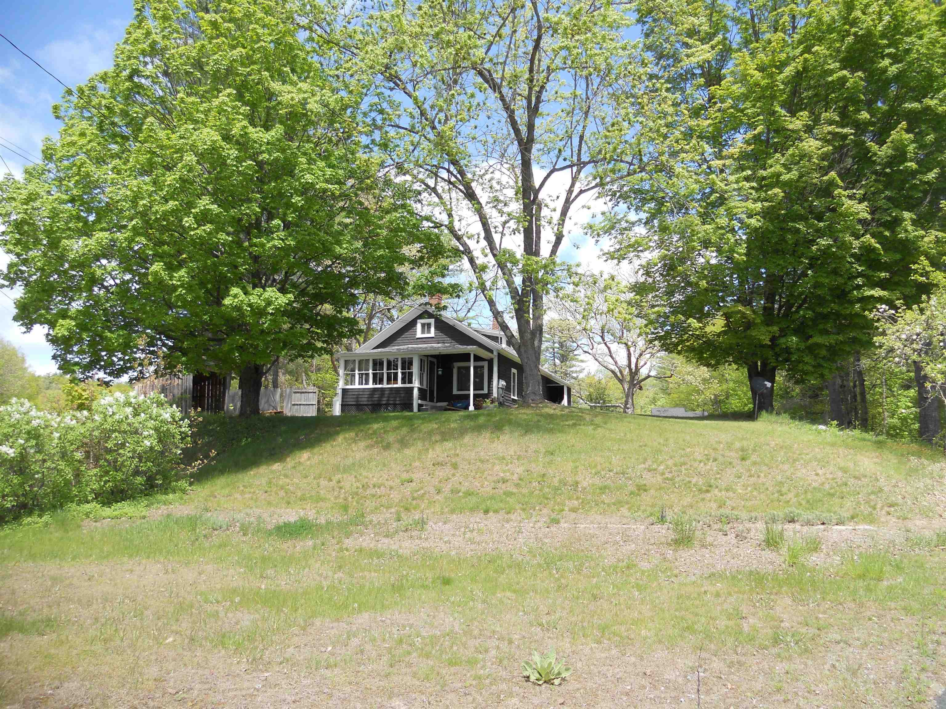 100 E Main Street , Bradford, NH MLS 4953932 Carey & Giampa Realtors