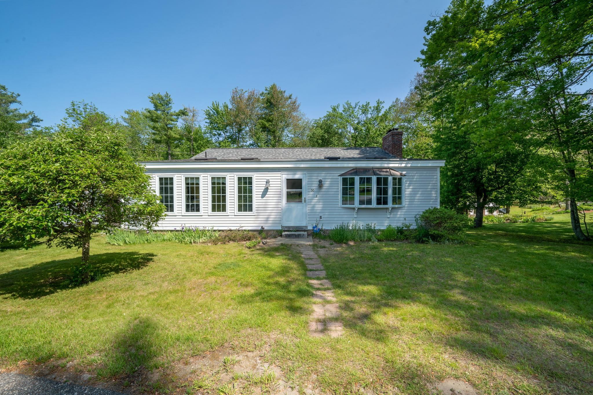 66 Litchfield Road Londonderry, NH Photo