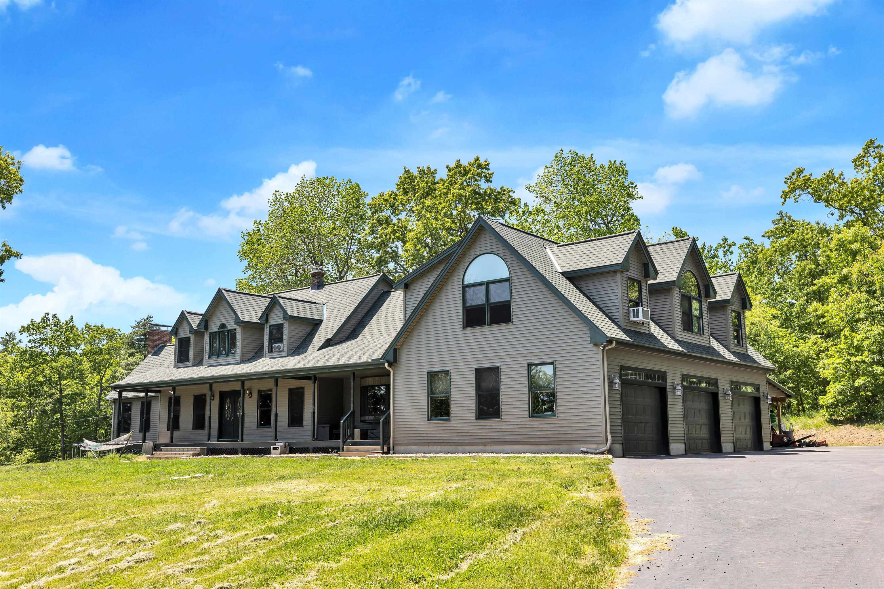 For Sale 231 Bunker Hill Road, Auburn, NH 03032 5 Beds / 3 Full