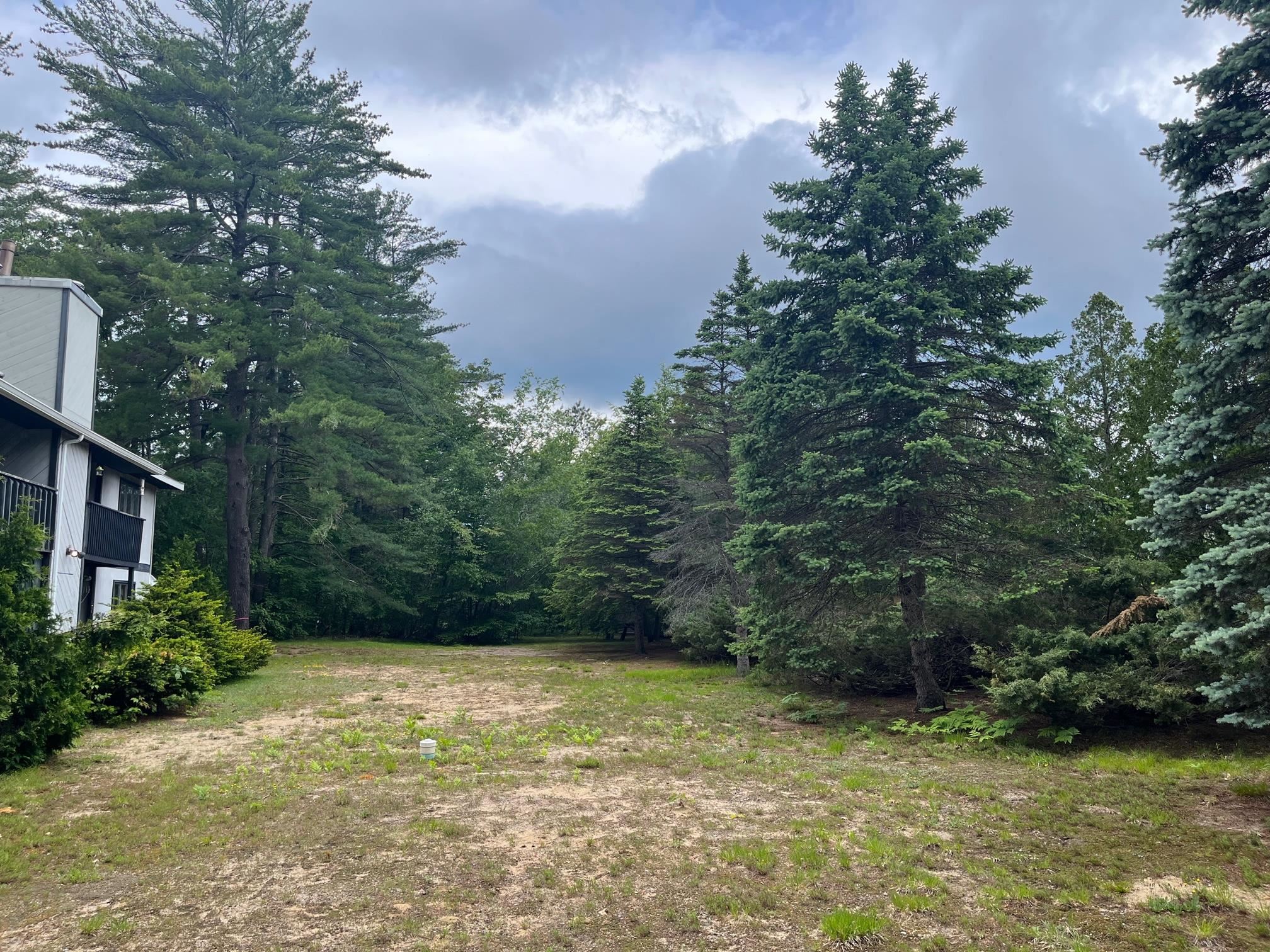 For Sale 61 Wylie Court, 4, Conway, NH 03812 2 Beds / 1 Full Bath