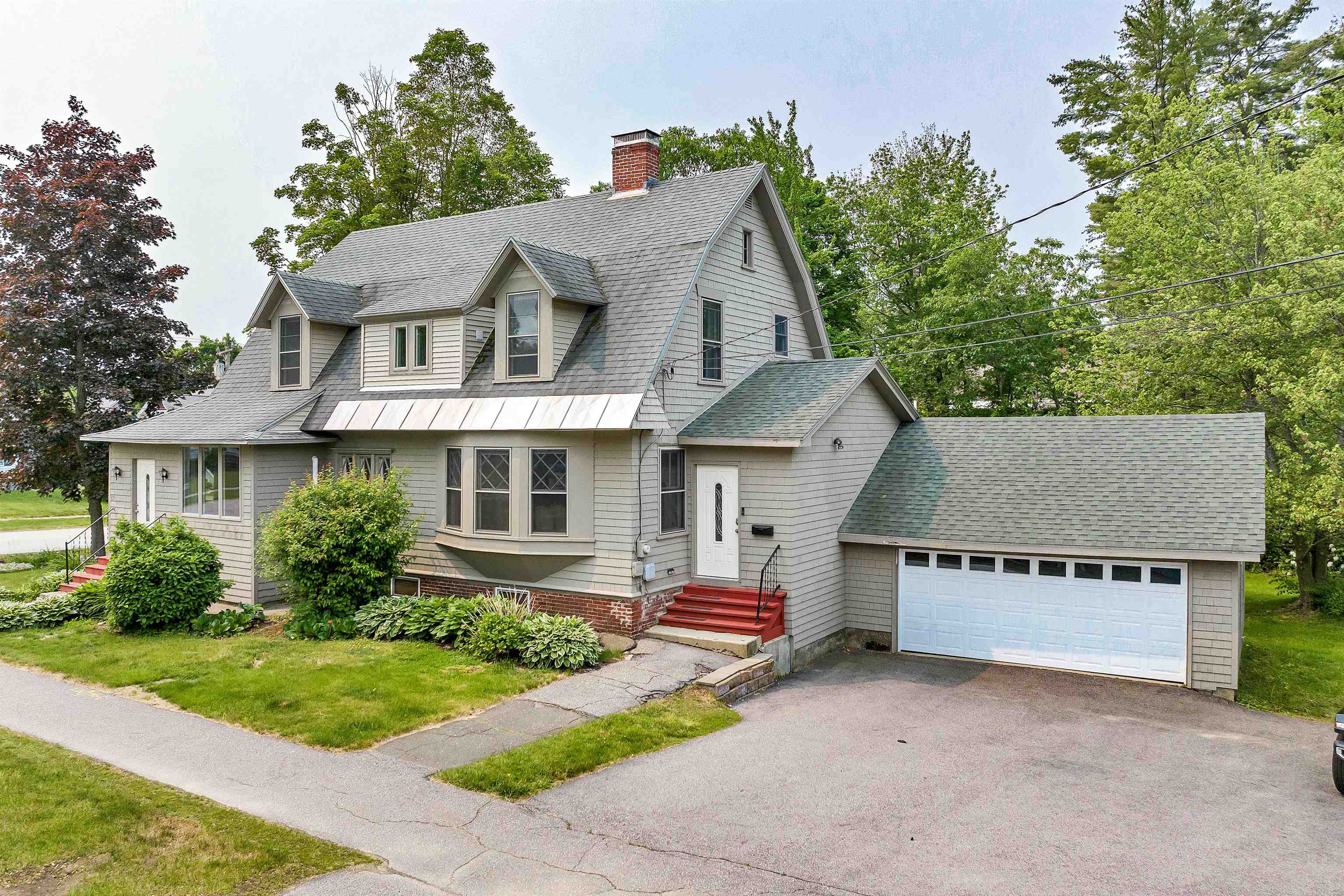 65 Gale Avenue, Laconia NH 03246 MLS 4956398 549,950 Bean Group