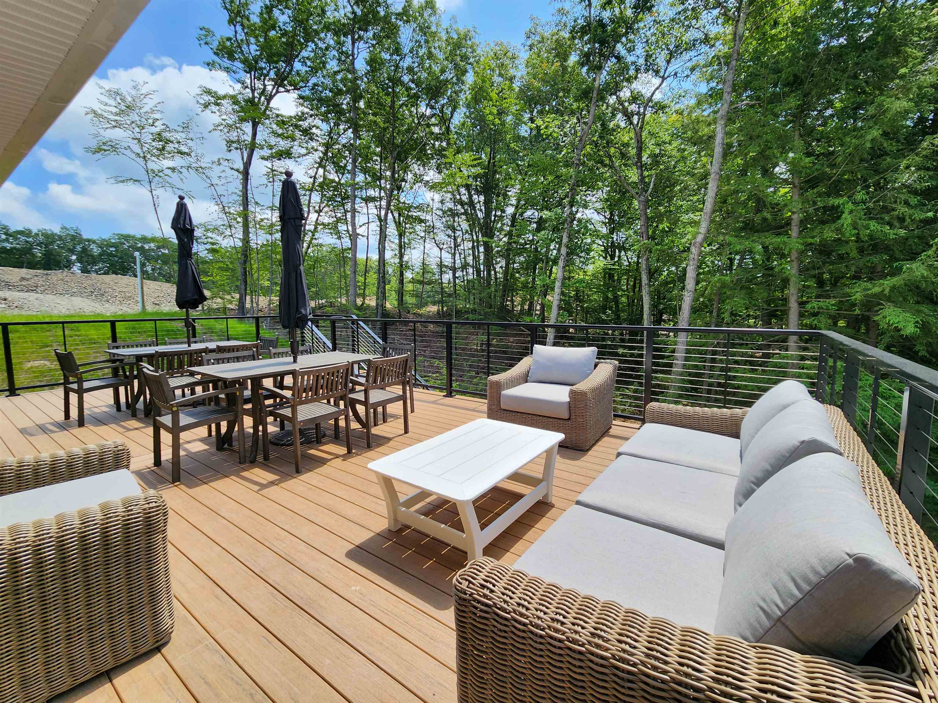 Clubhouse Outdoor deck