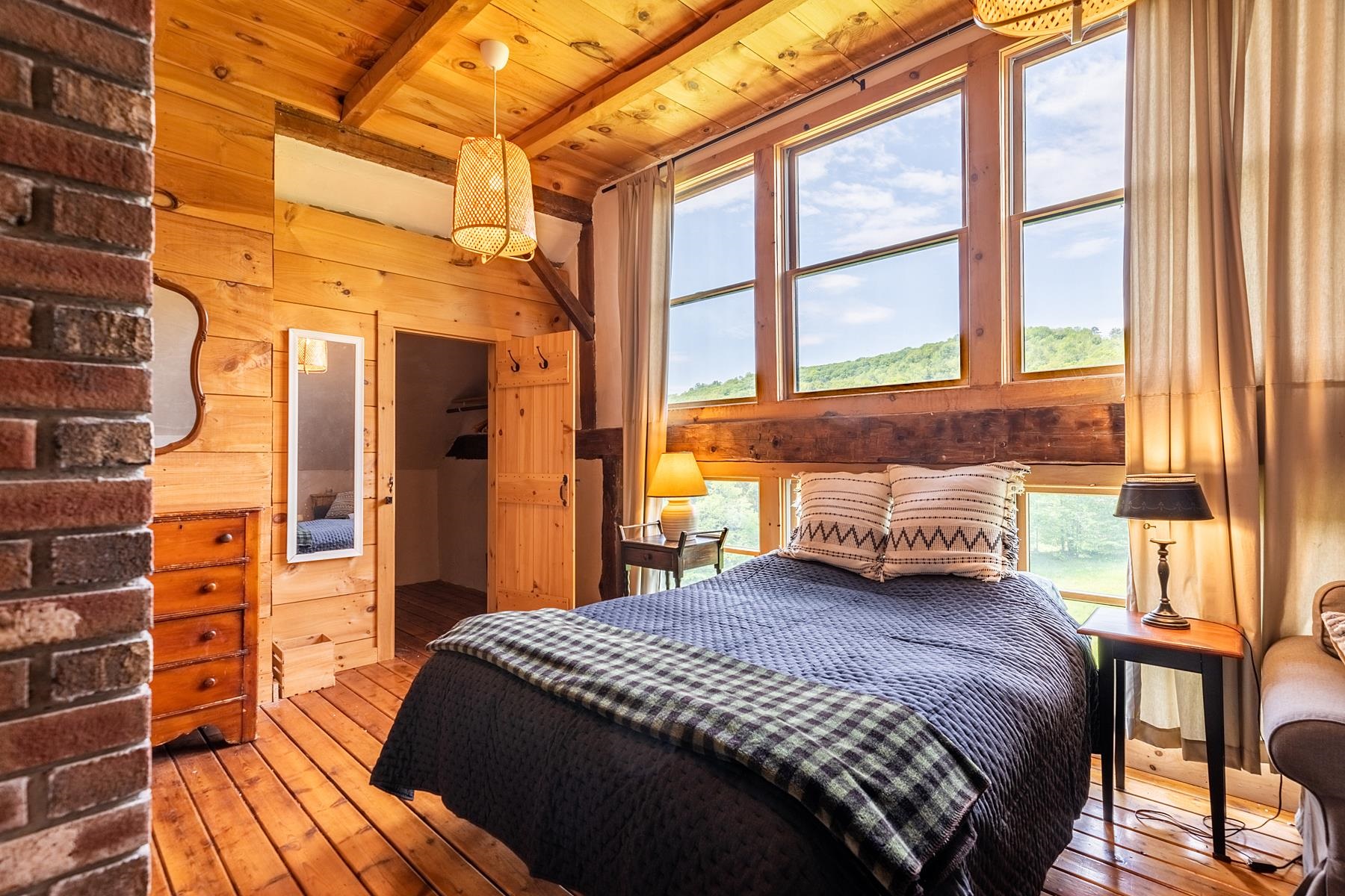 For Sale 131 Whitney Hill Road, Tunbridge, VT 05077 1 Bed / 1 Full