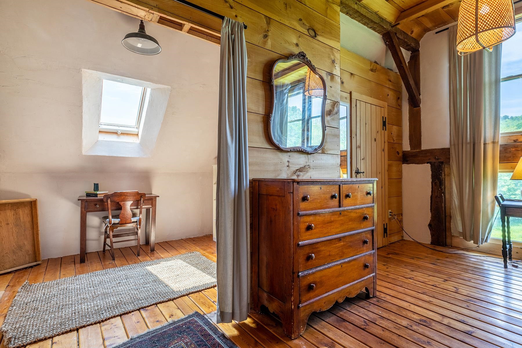 For Sale 131 Whitney Hill Road, Tunbridge, VT 05077 1 Bed / 1 Full