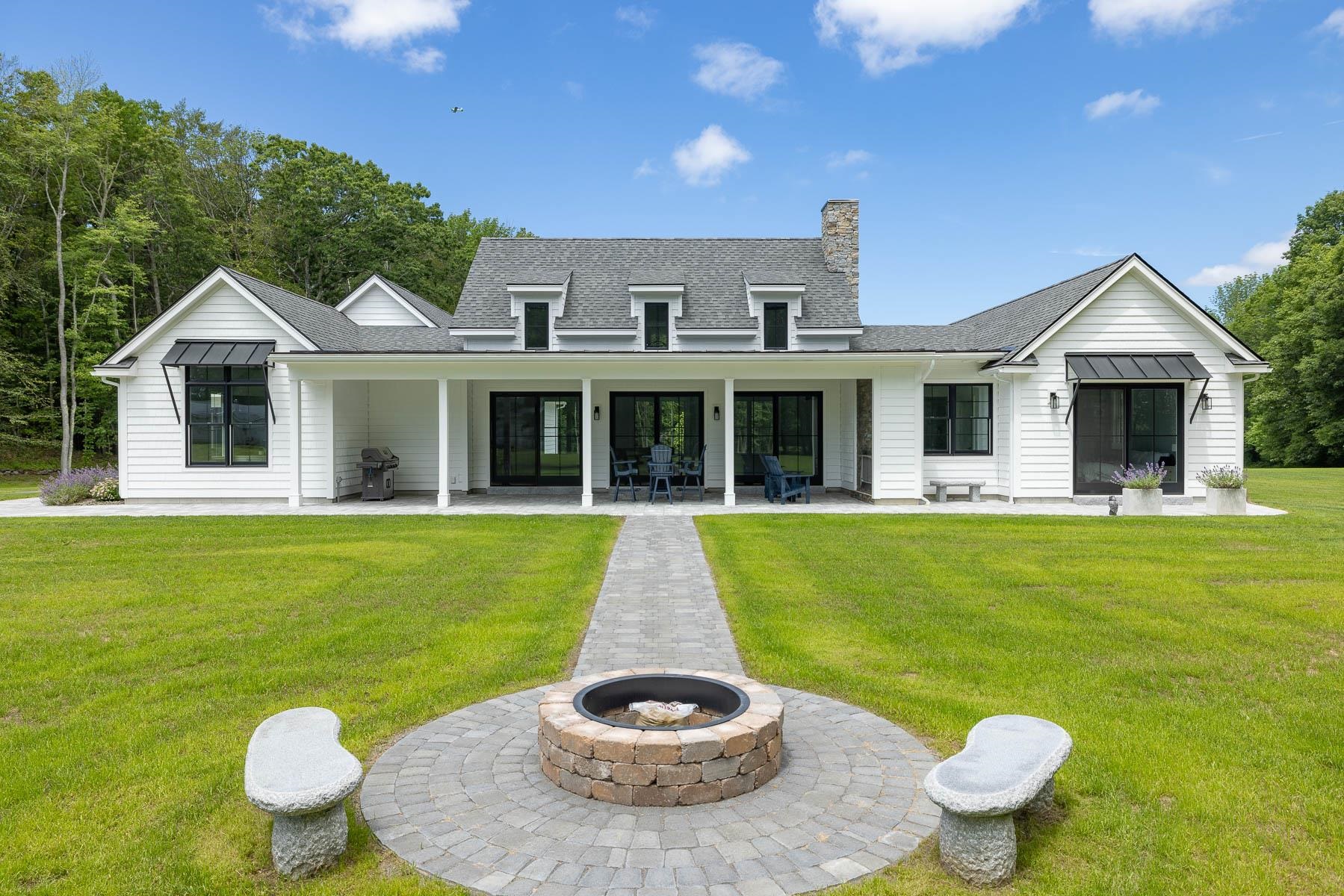 Photo of 153 Fox Point Road Newington NH 03801