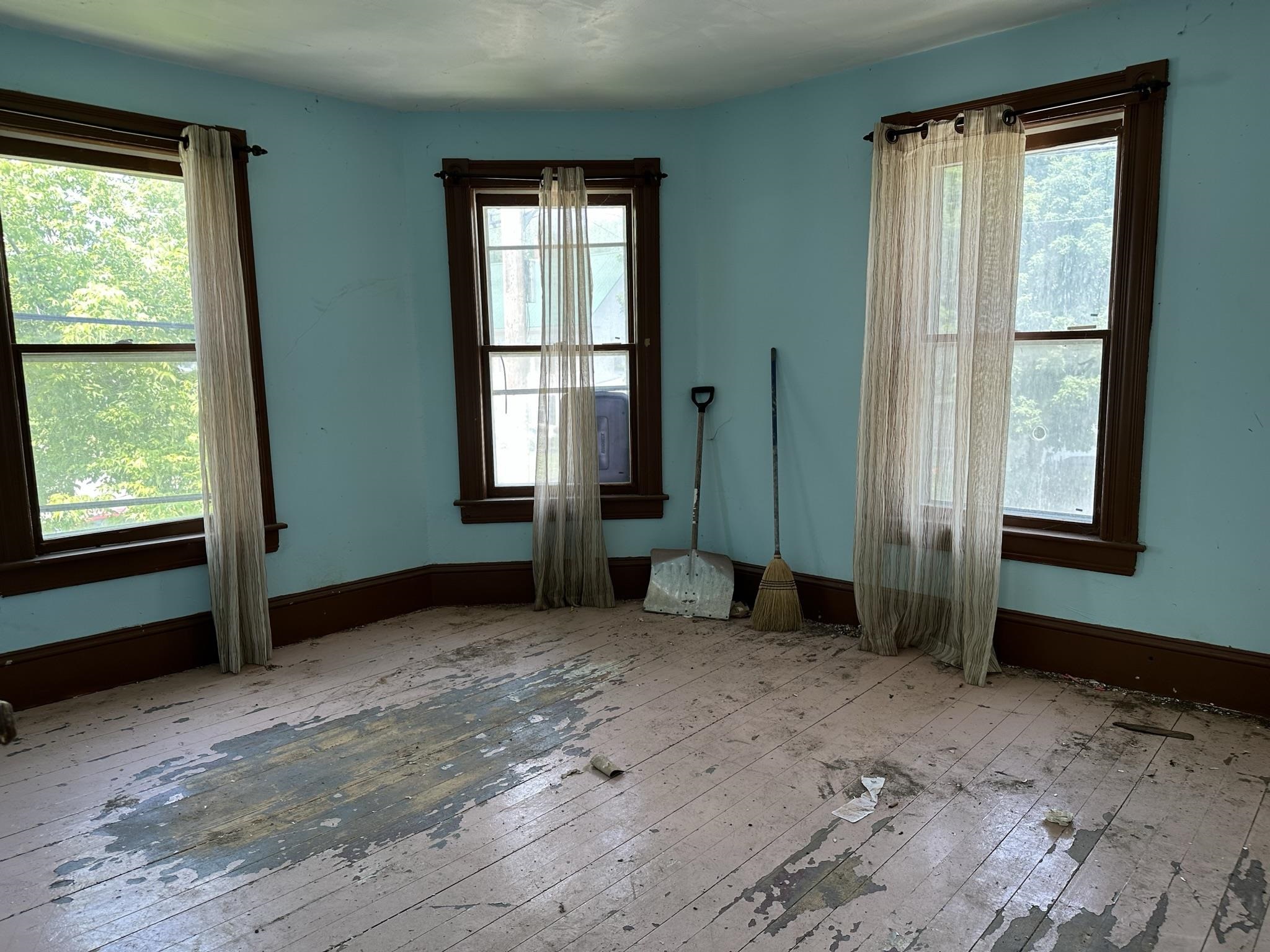 Vermont-Real-Estate-4960417-13