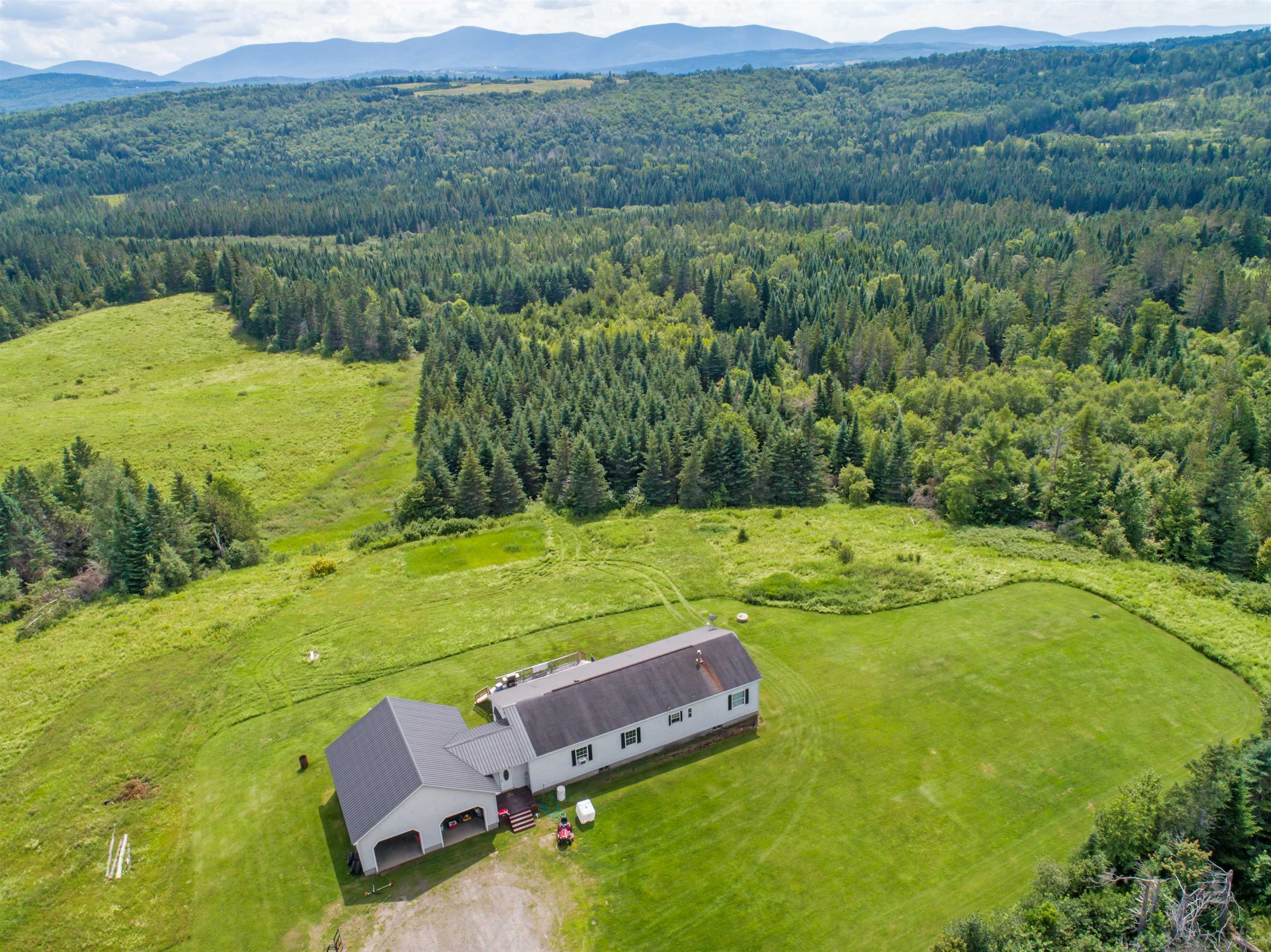 Raymond E. Davis Real Estate in Colebrook, New Hampshire