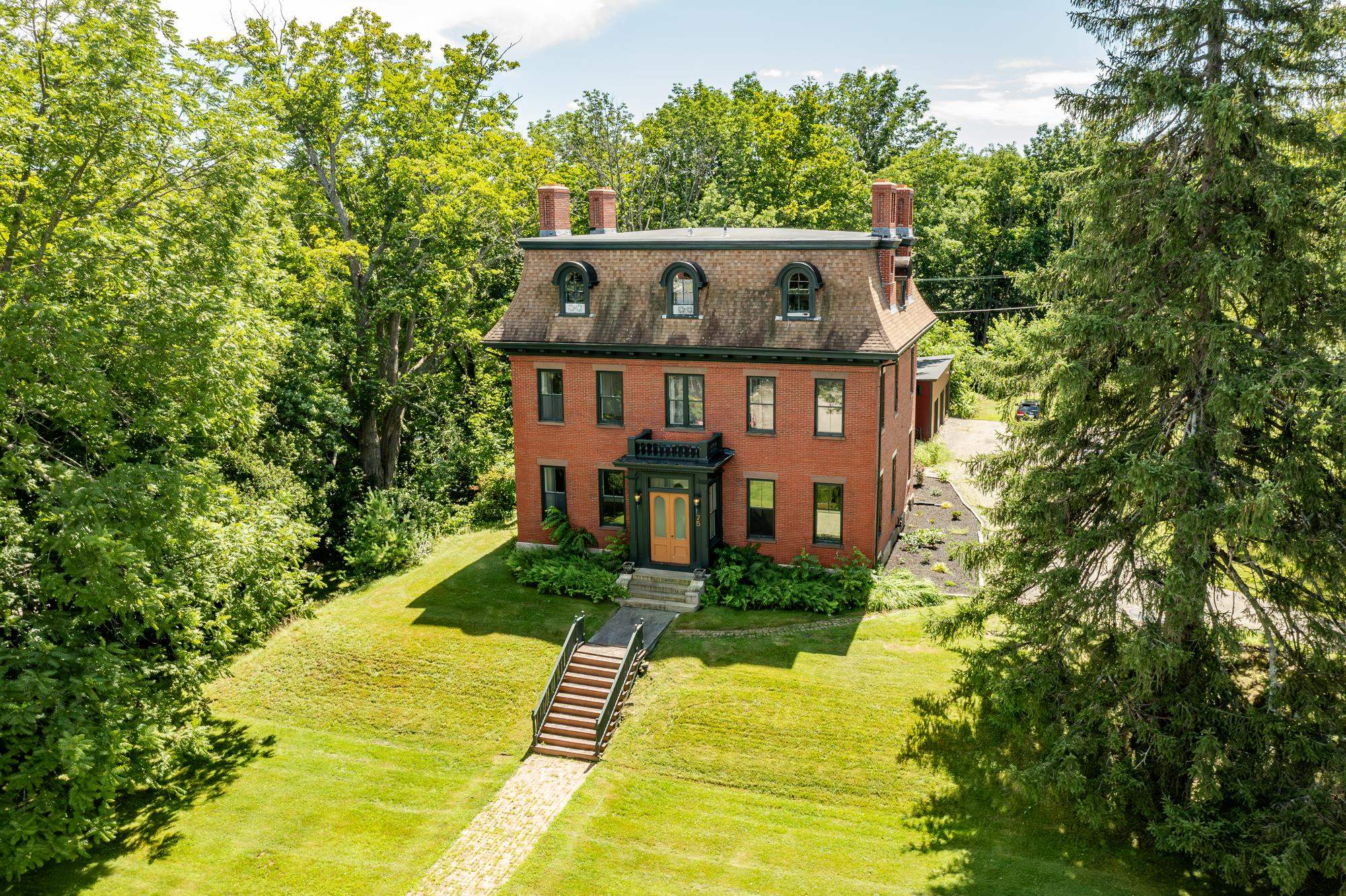 75 South Street, Rollinsford, NH 03869