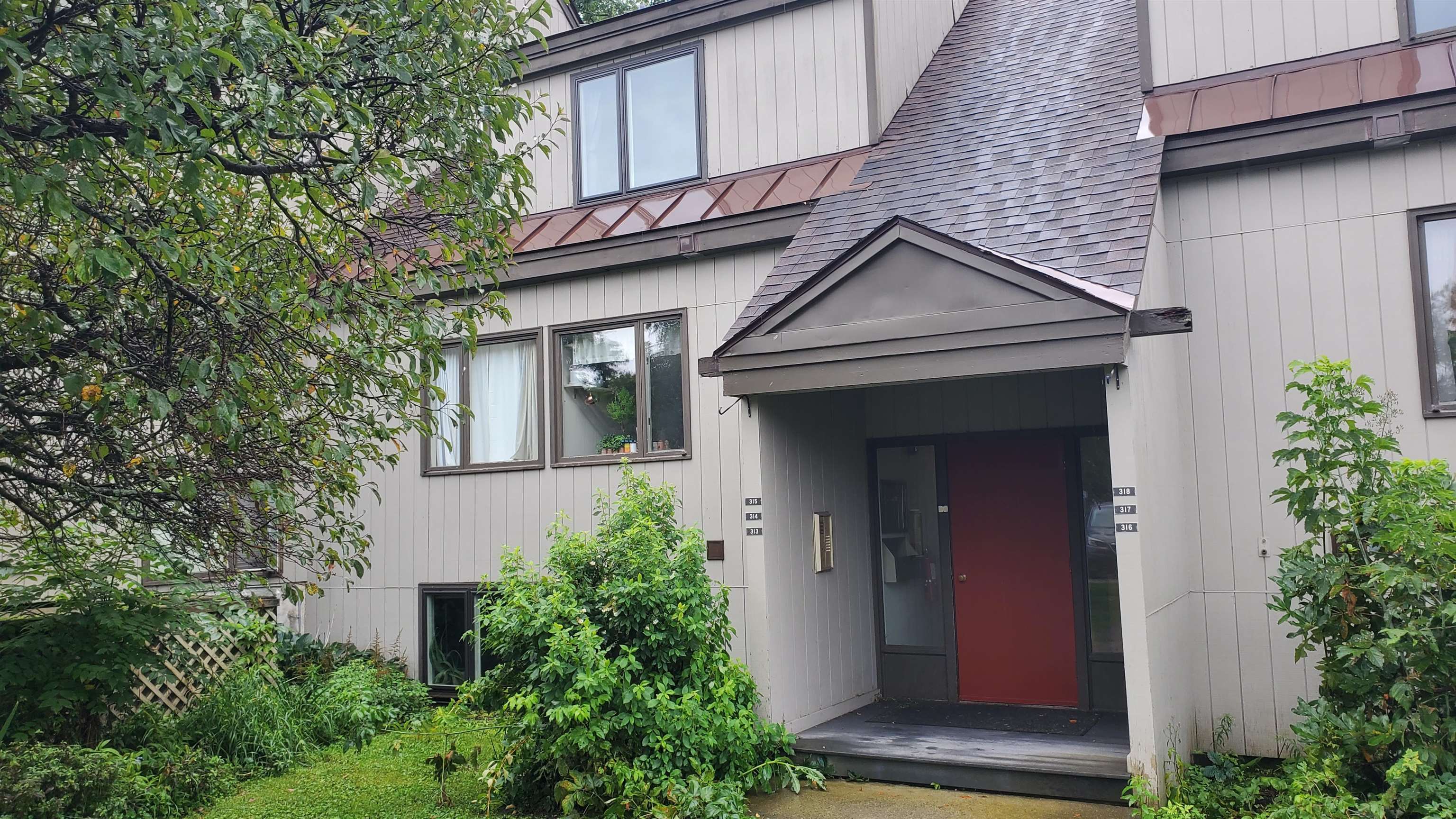 Photo Gallery for Hanover NH Condo MLS Listing 4967601