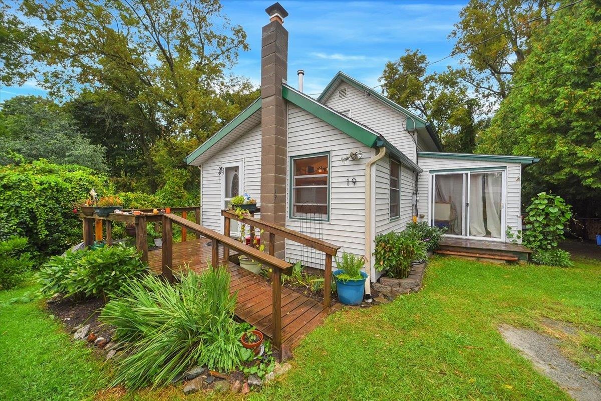 19 RAILROAD LANE, SHELBURNE, VT 05445 Nancy Jenkins Real Estate