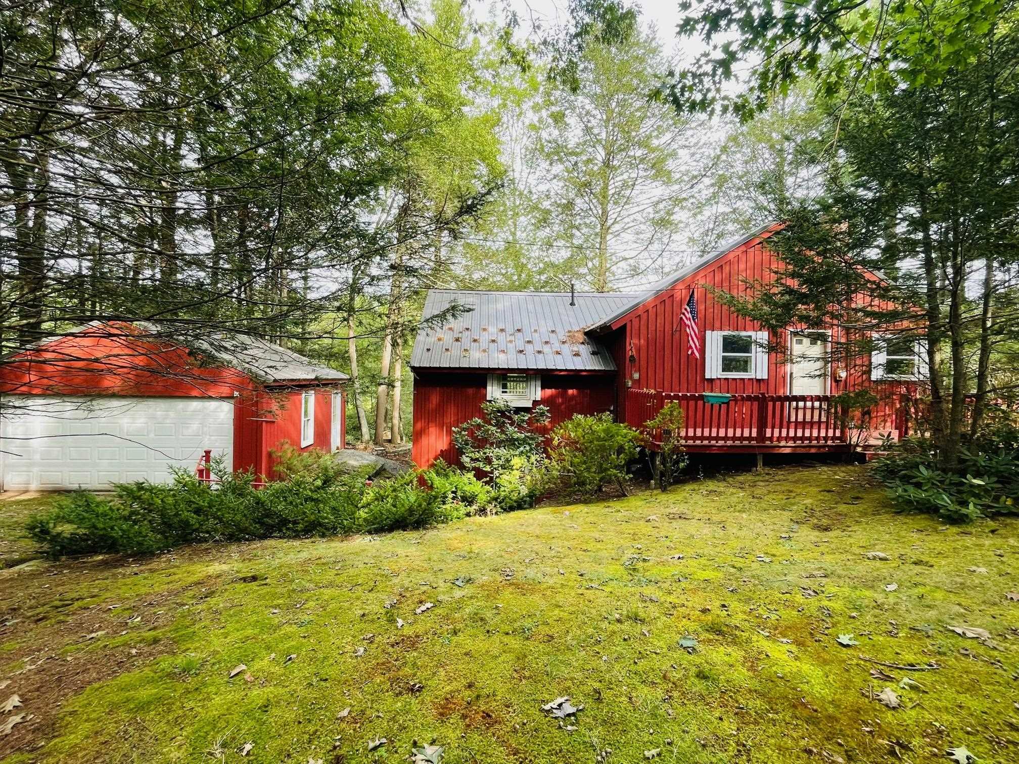 MLS 4970493: 95 Riverside Drive, Fremont NH