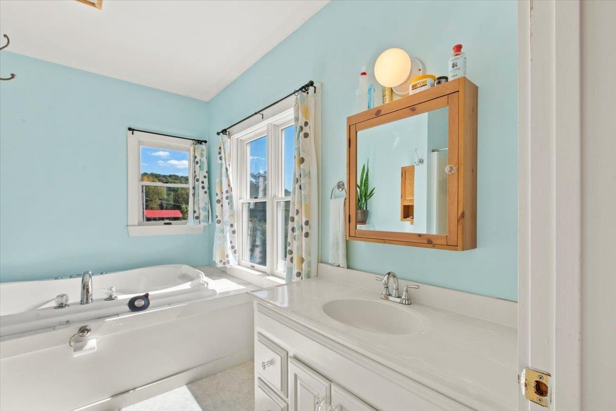 Primary Suite Bathroom