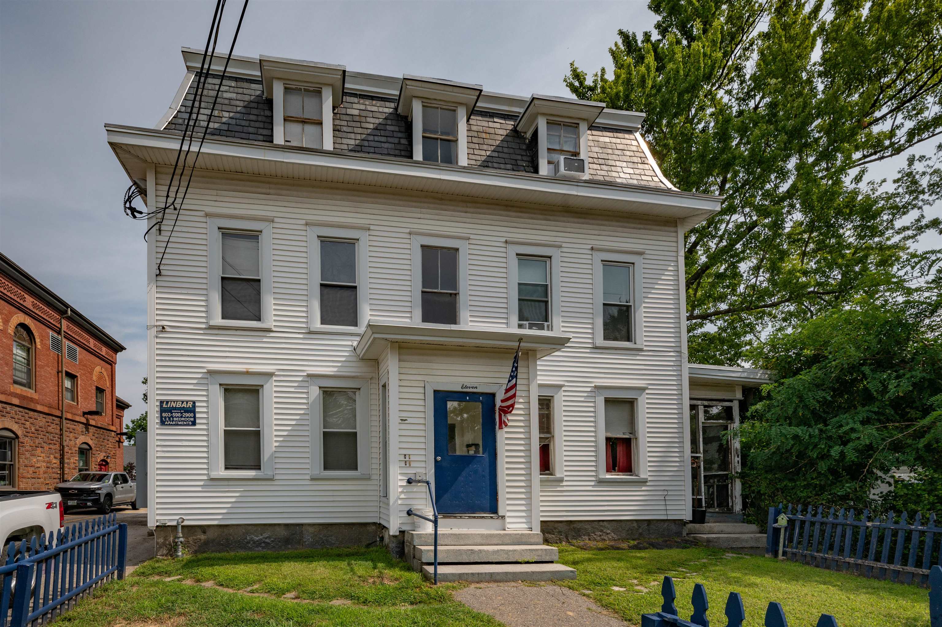 Nashua, Hudson Multi Portfolio Listing 208 Units: studio, 1,2 and 3 and 4 BR units Garage rentals and parking space  rental income GRI $3M+ A true Turn-Key investment. All buildings in good condition and most units have lead certs. 49 Studios, 54 1BR's, 57 2BR's, 31 3BR's,13 4BR's. 3 Commercial office rentals. $30,000,000 price includes "LINBAR",  one of Nashua's Premier Property Management Companies with over 35 years of experience. Also including office and building!