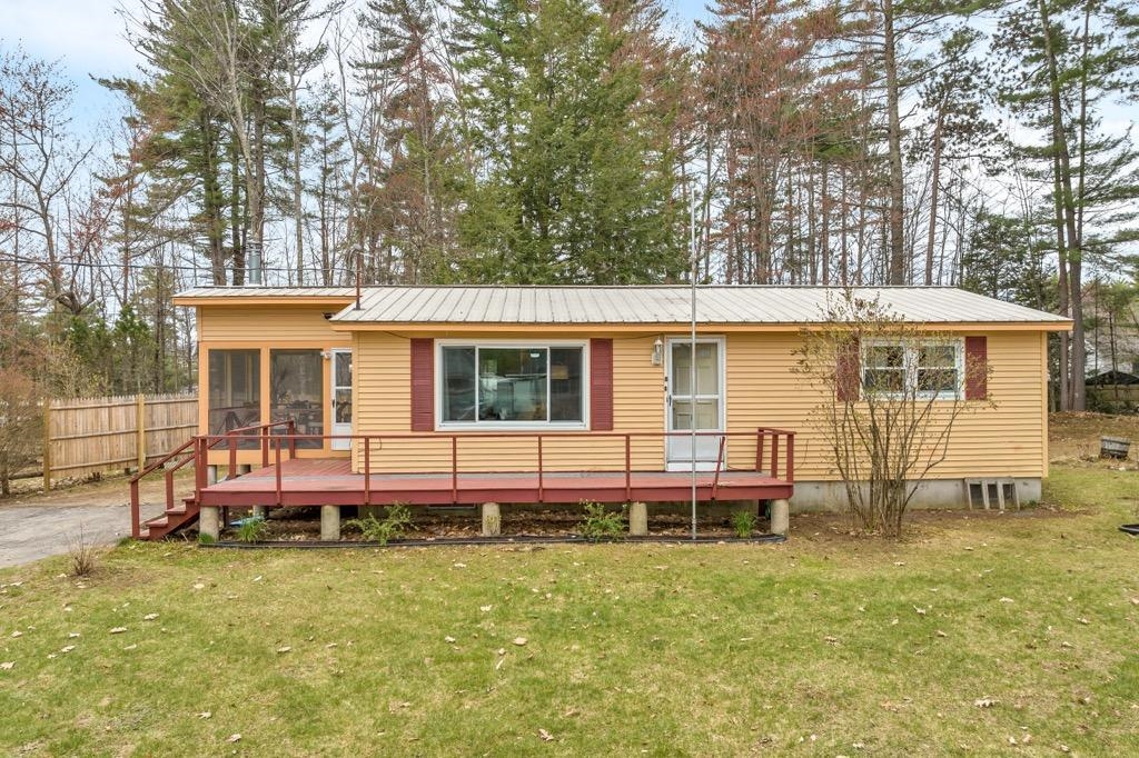 For Lease 8 Abbott Lane, Ossipee, NH 03864 2 Beds / 1 Full Bath