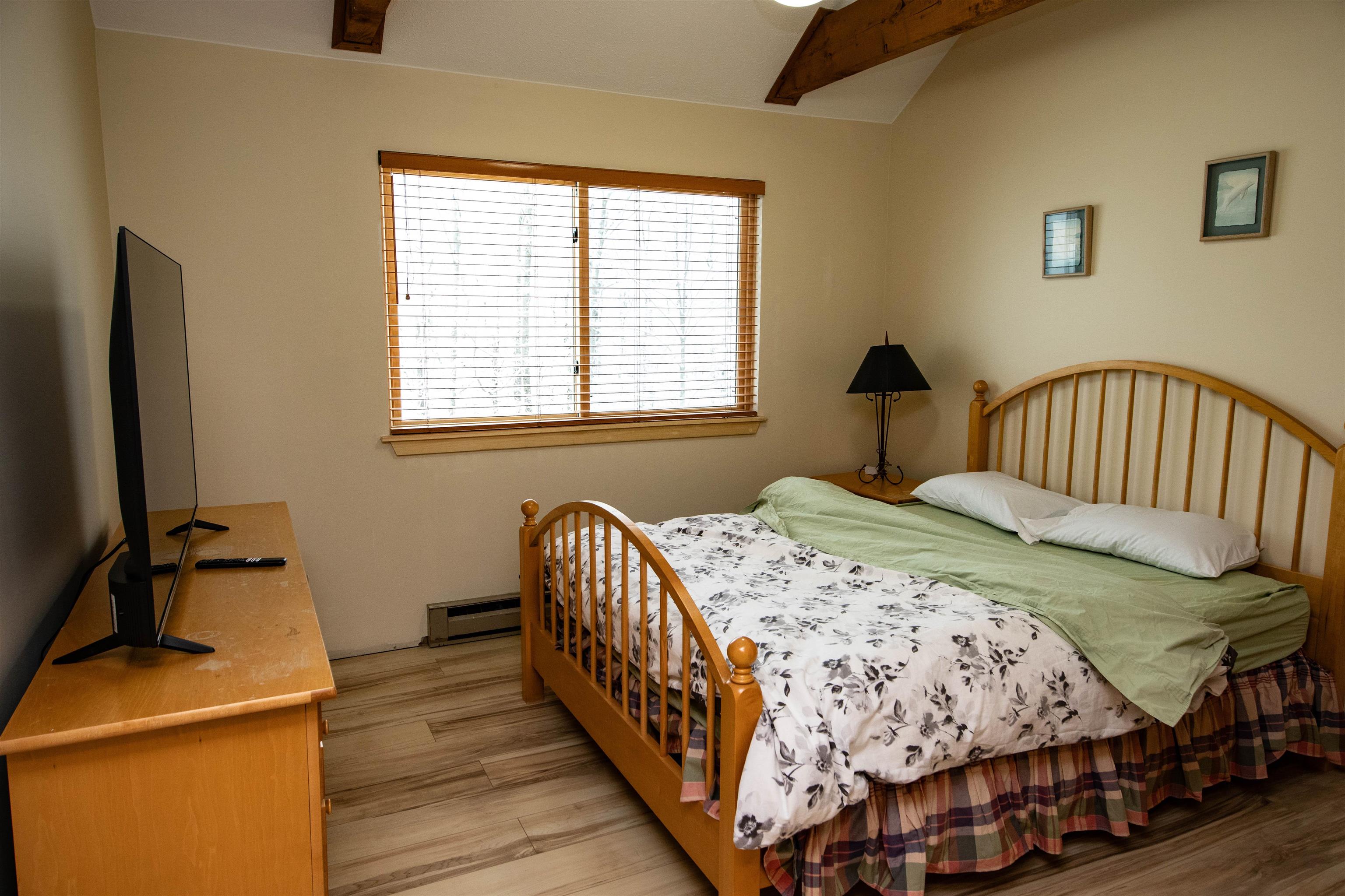 Main Floor Bedroom 21069903