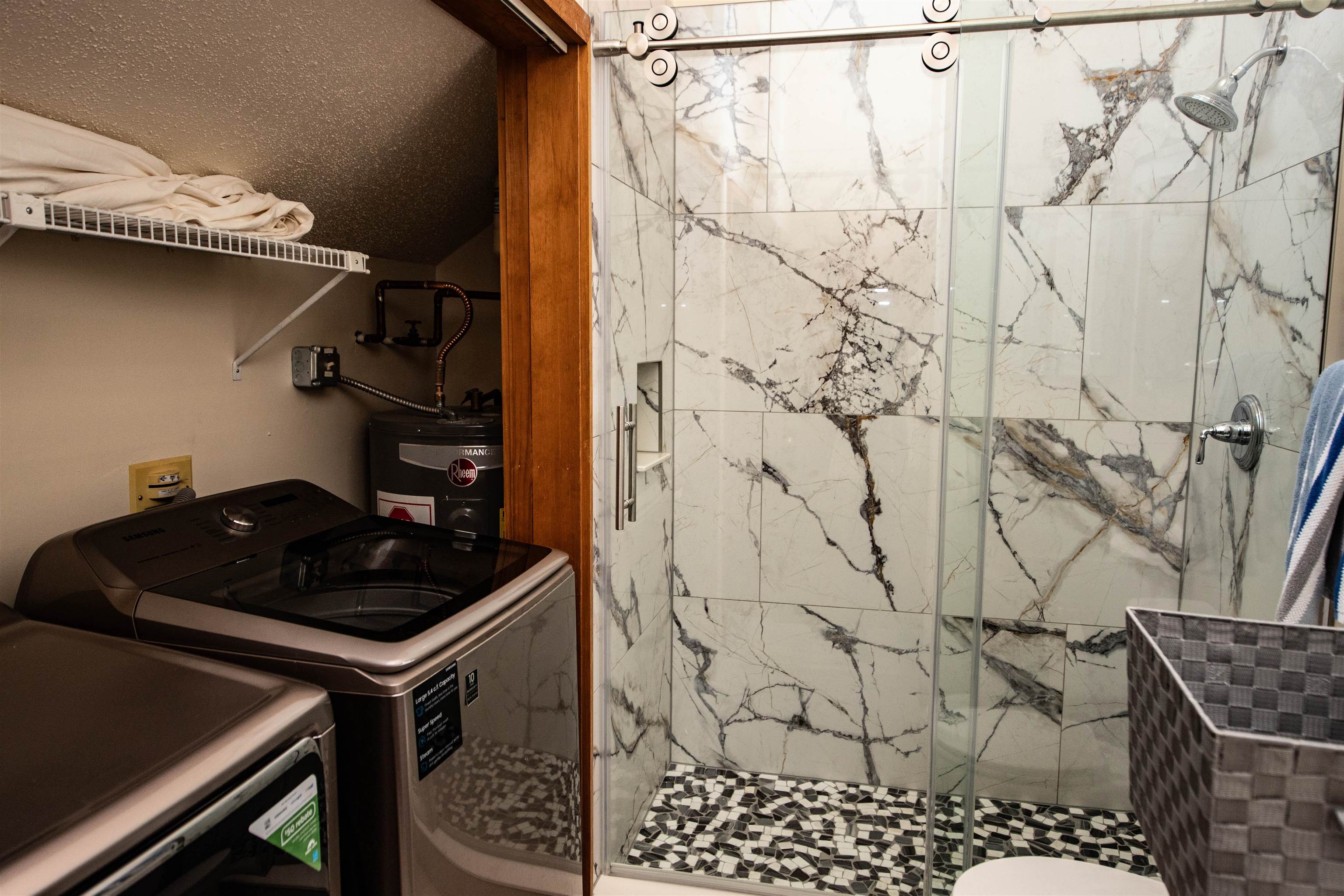 Laundry with Bath 21069906