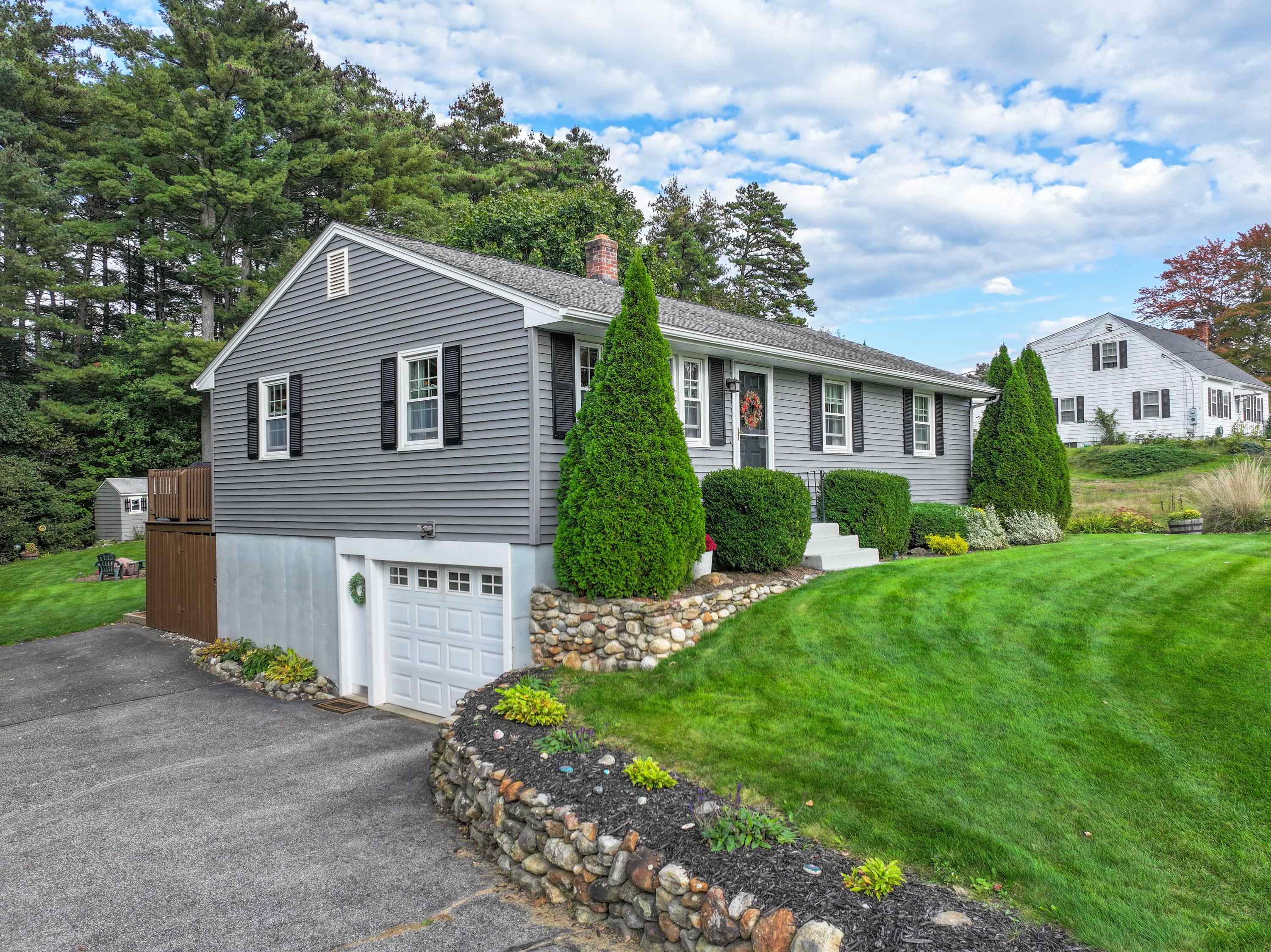 1005 Goffstown Road, Manchester, NH 03102