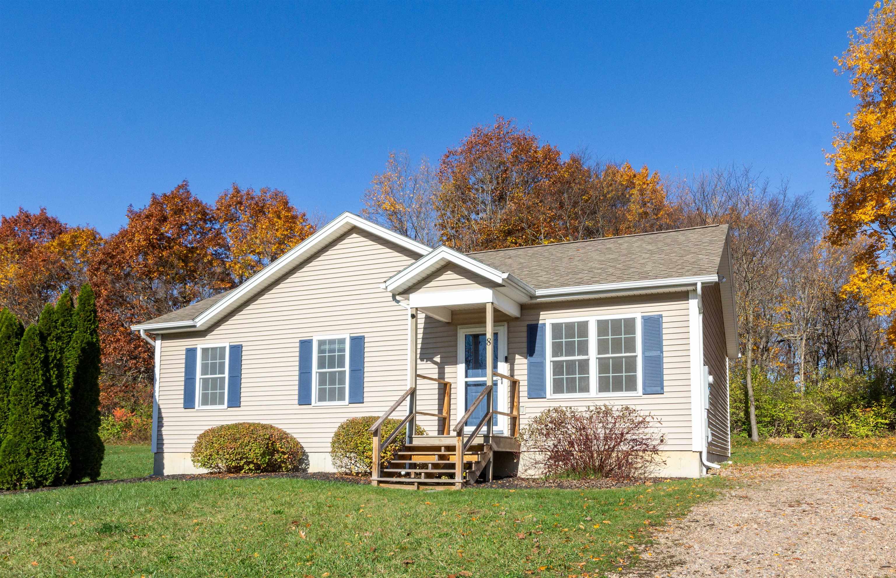 8 Ciara Drive , Grand Isle, VT MLS 4976305 Carey & Giampa Realtors