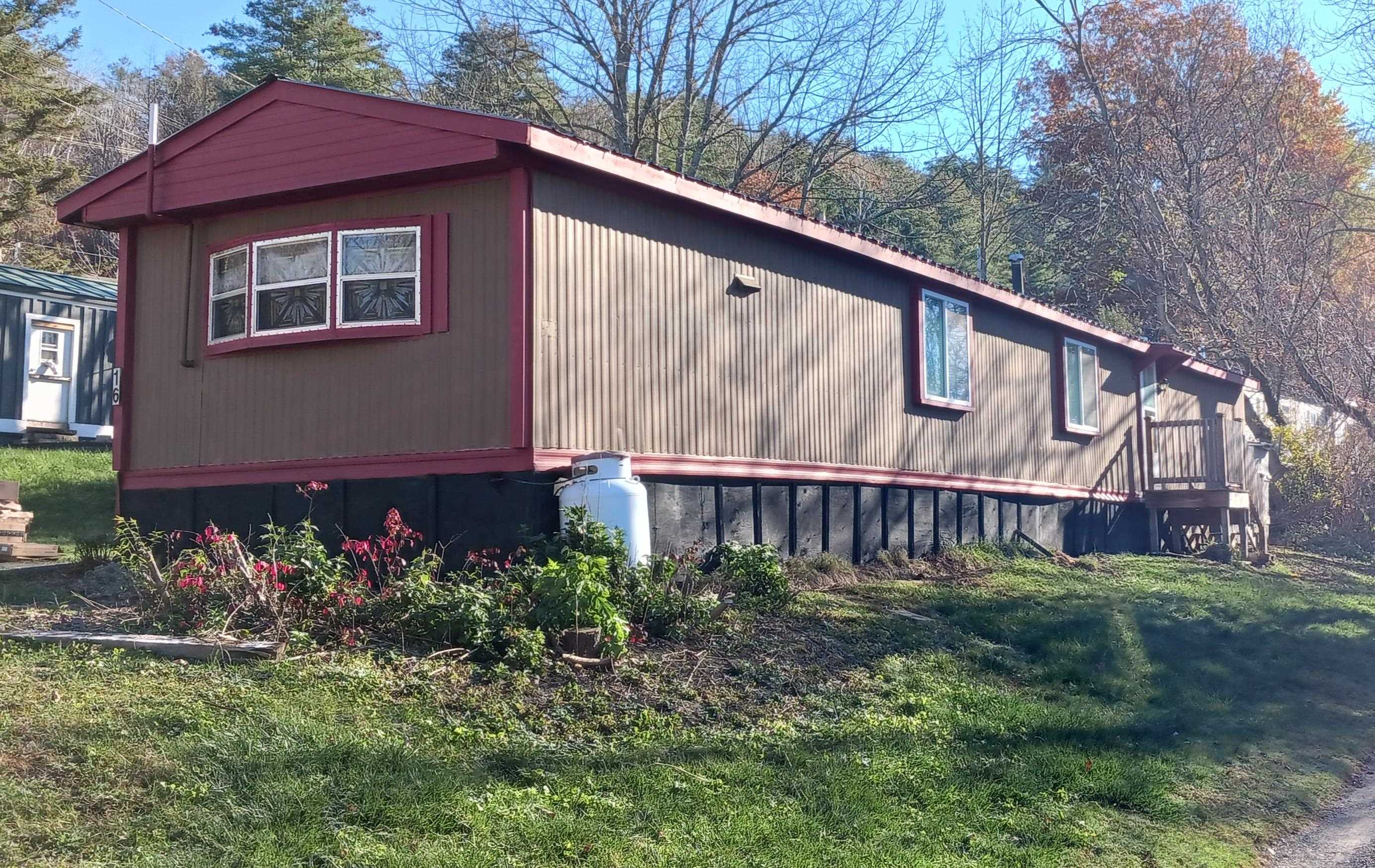 16 Daniel Drive, Enfield, NH 03748